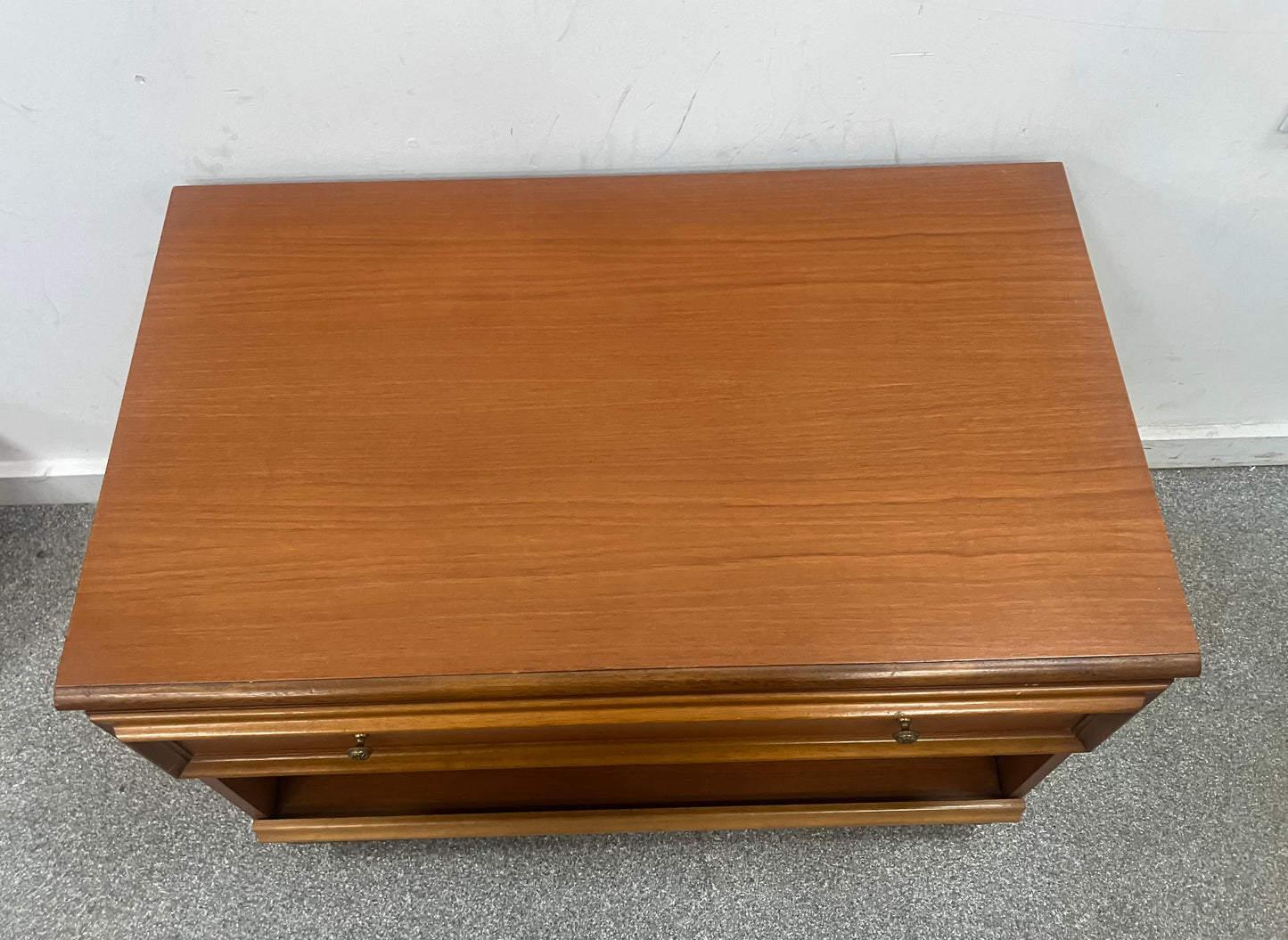 Wooden Media Unit (180605)