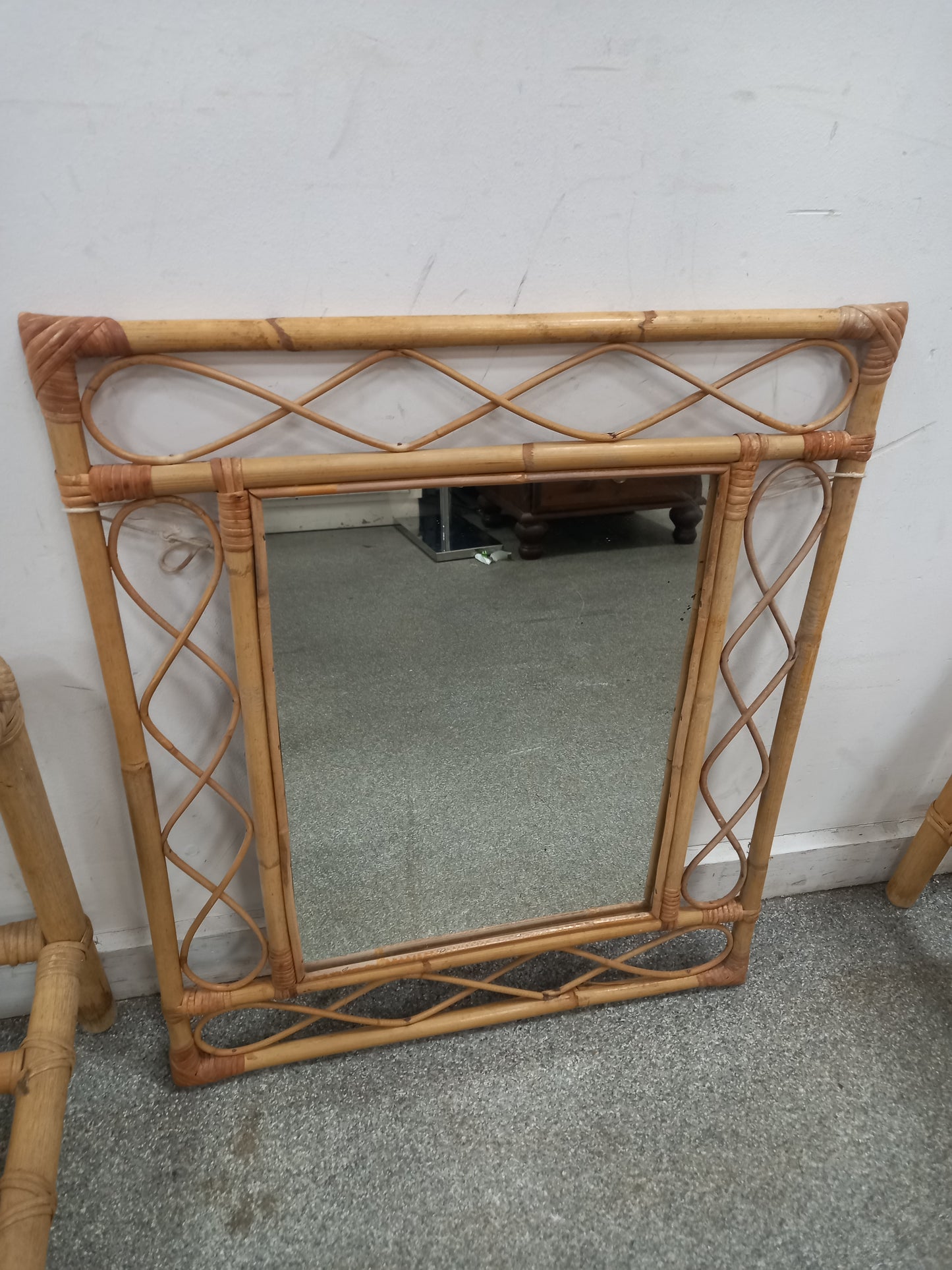 Bamboo Sidetables with Mirror (01122502)