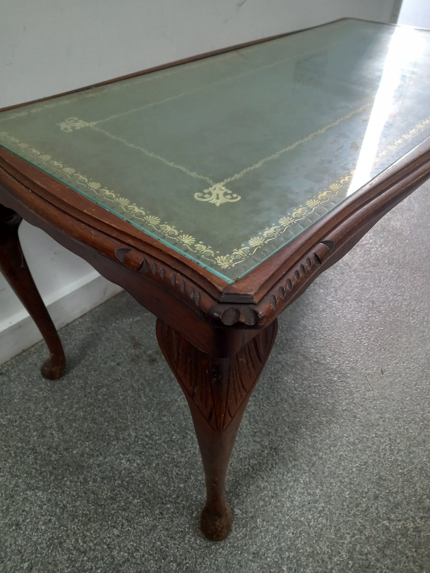 Queen Ann Coffee Table 190902