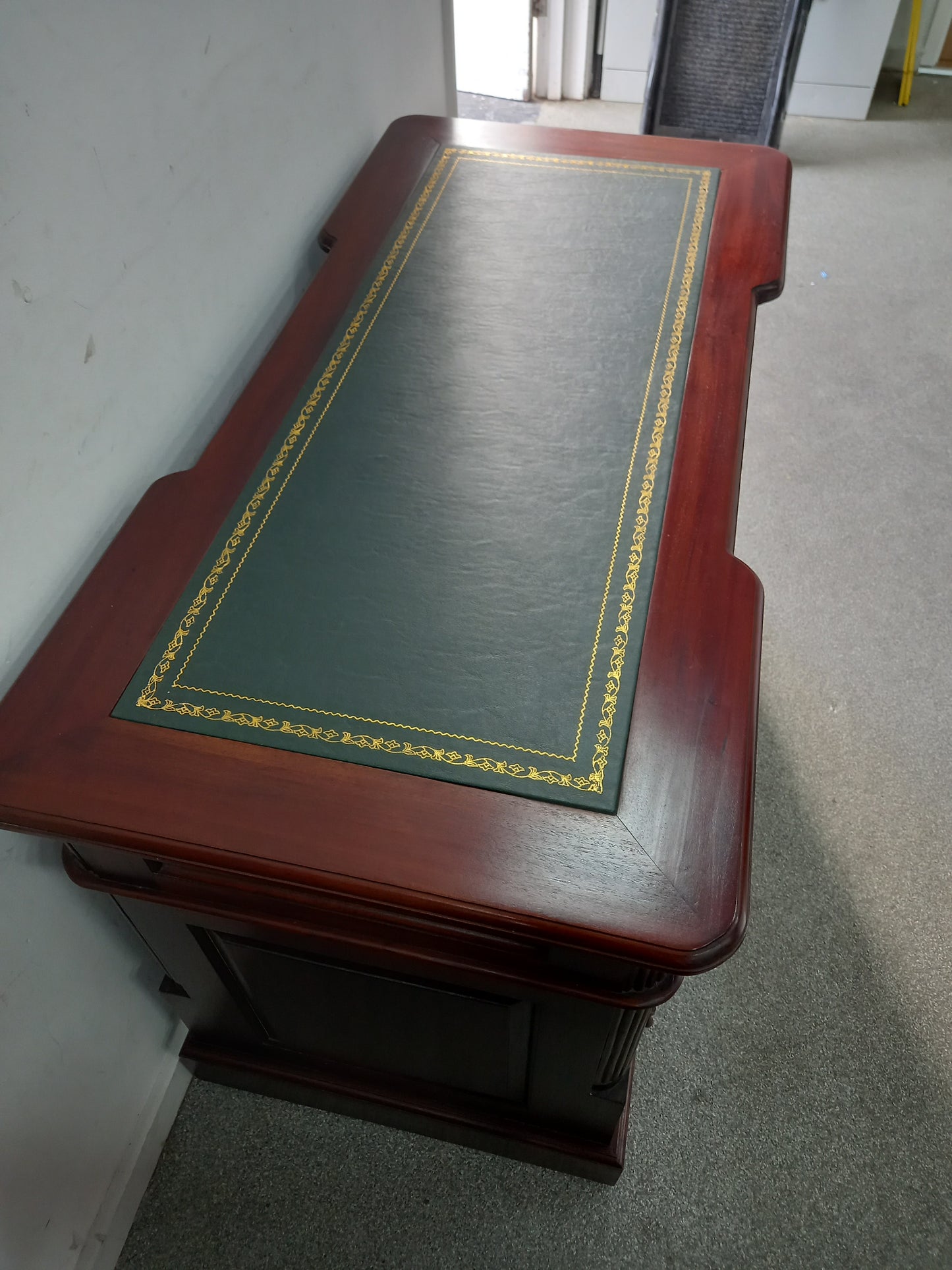 Wooden Desk (221001)