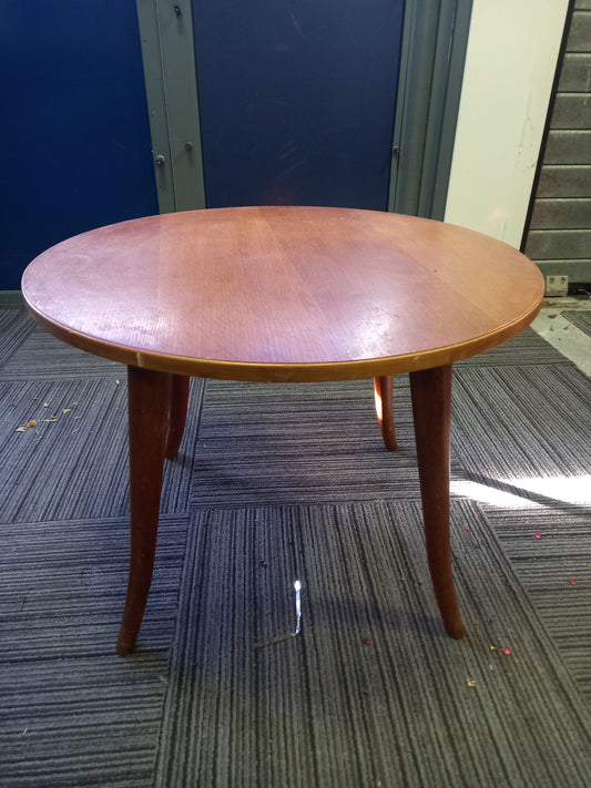 Be-At-Ees small Coffee Table (071009) site b