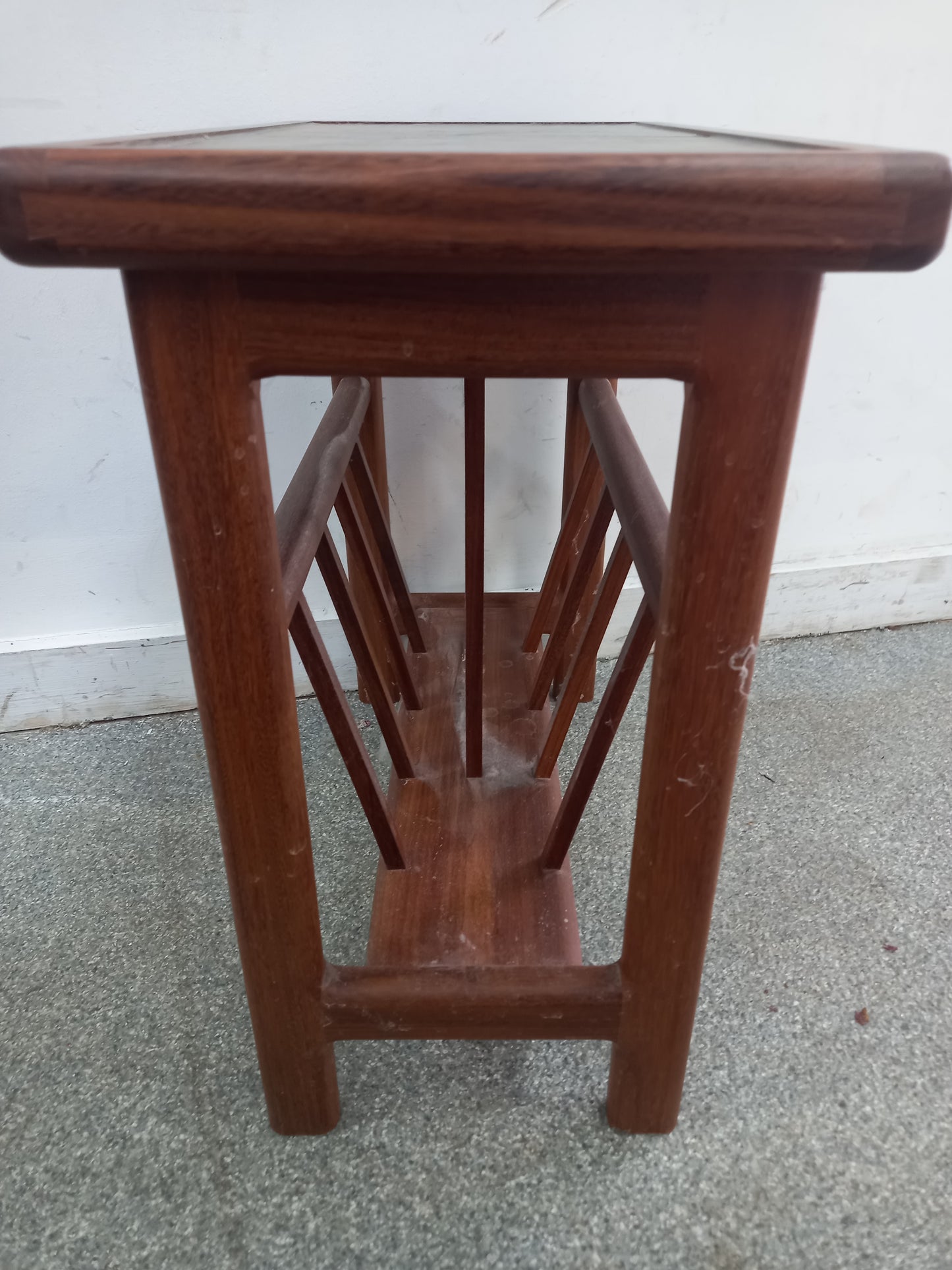 Danish Magazine Rack (230909)
