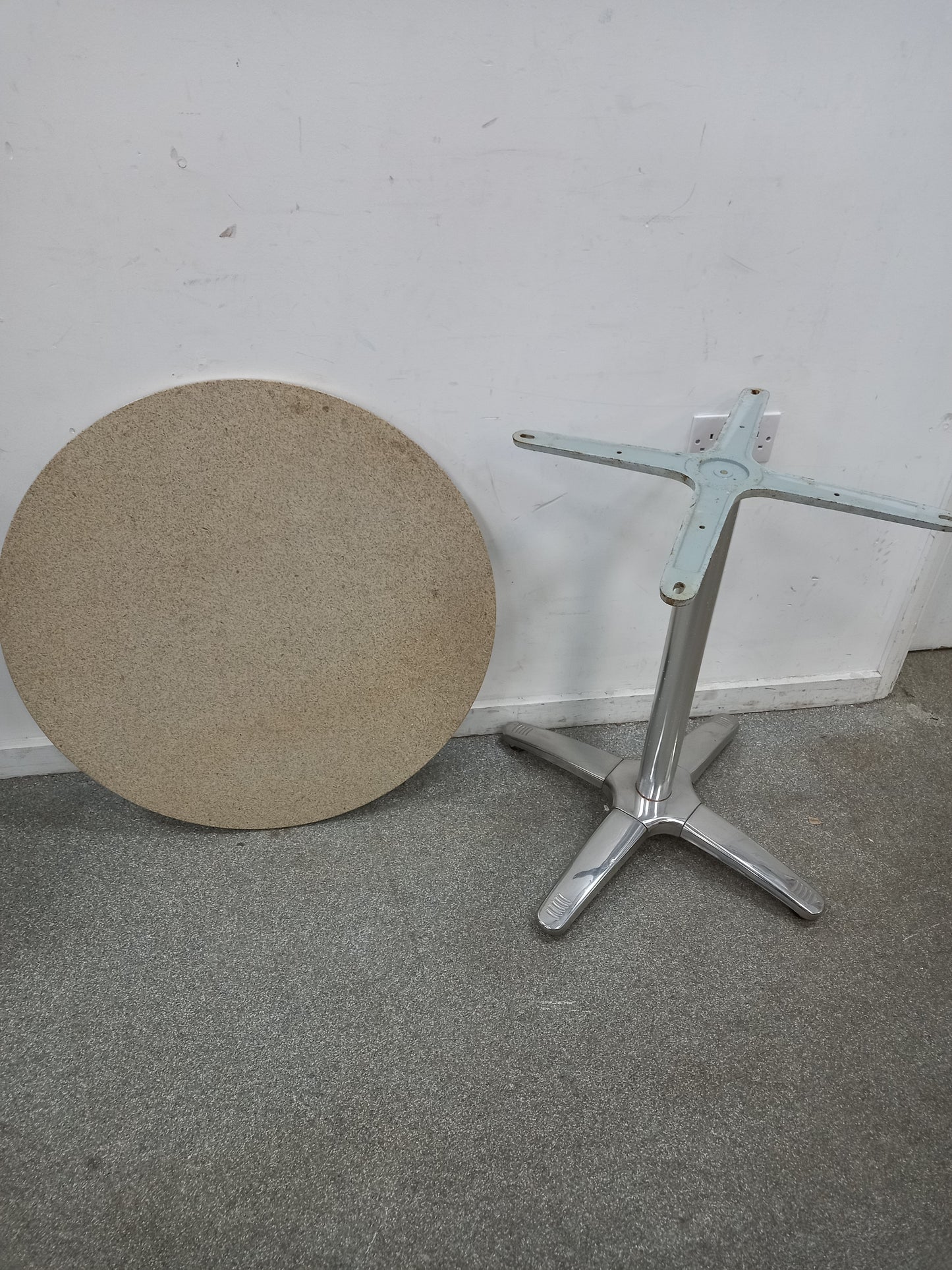 Marble round Table (240914)