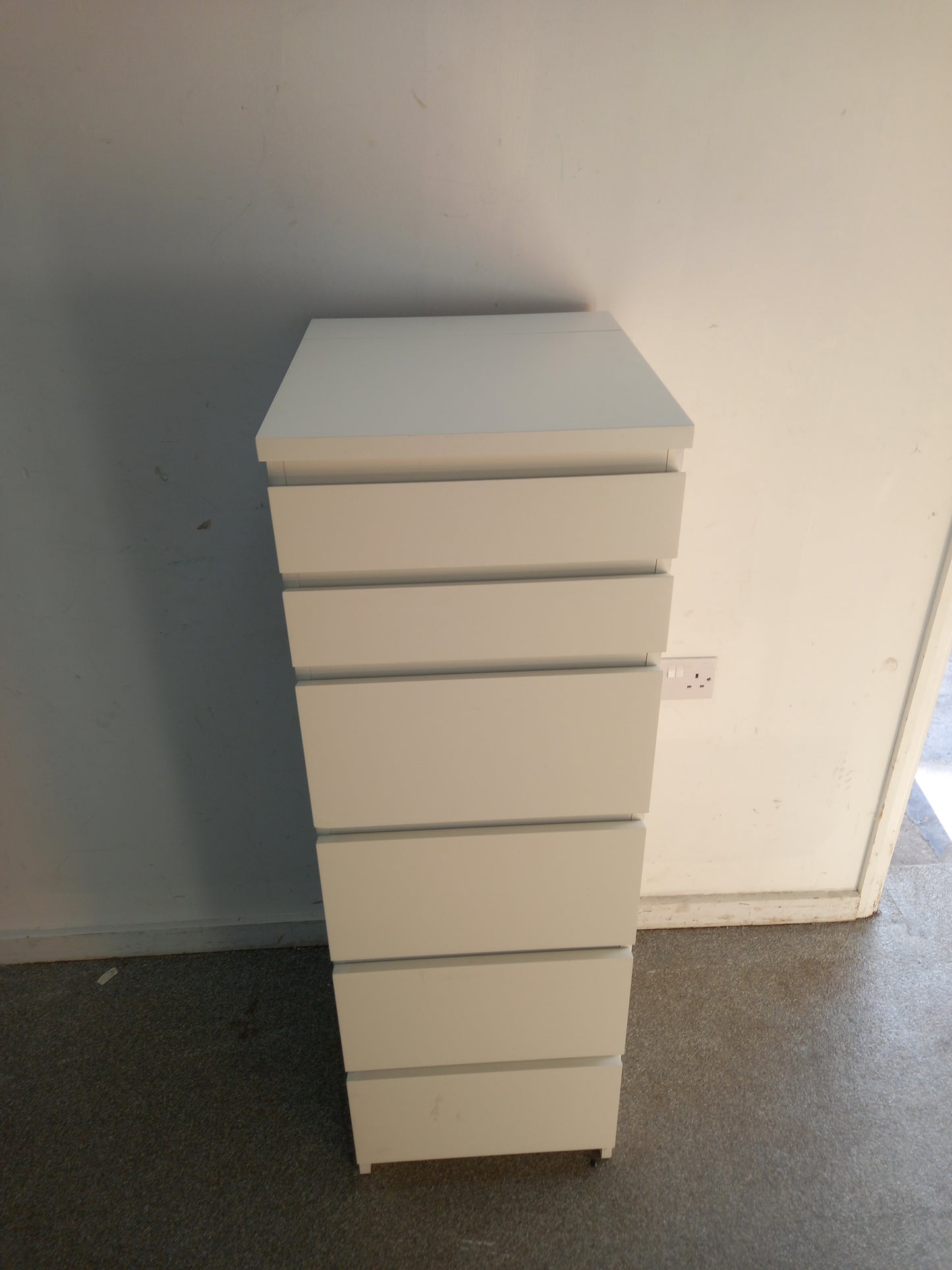 Ikea Dresser (101003) ga3607