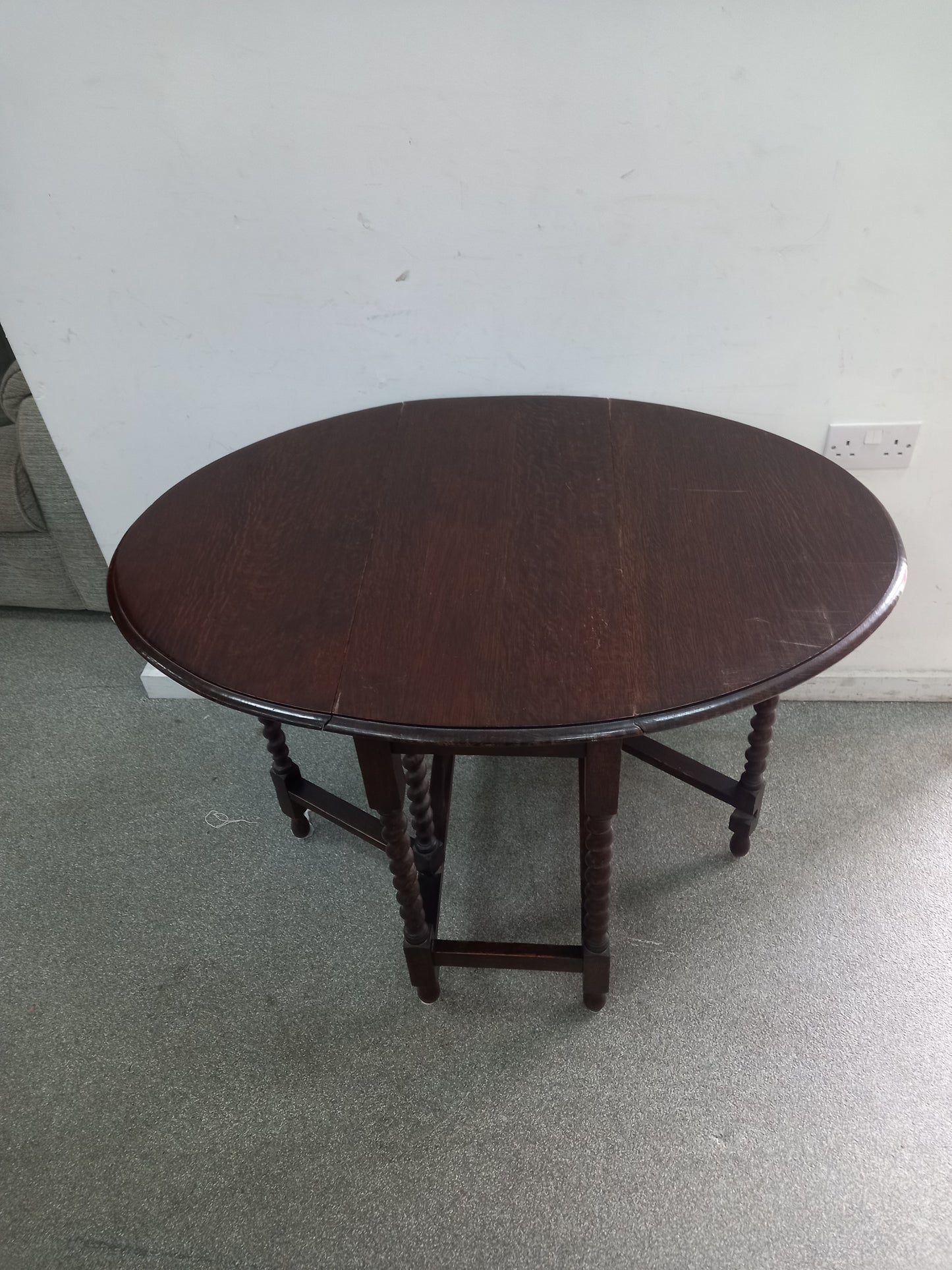 Dropleaf Table (171004) site b