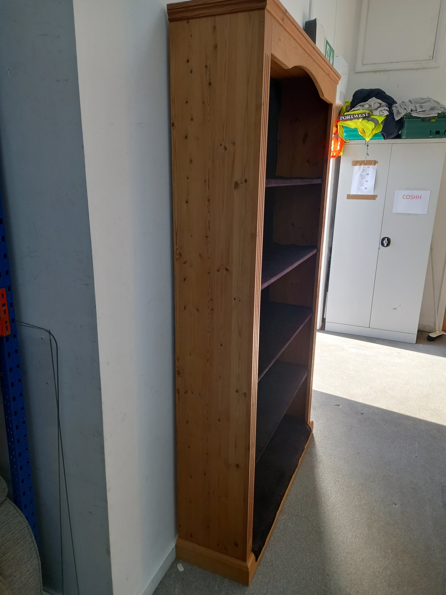 Very Large Display/ Bookcase (061012)