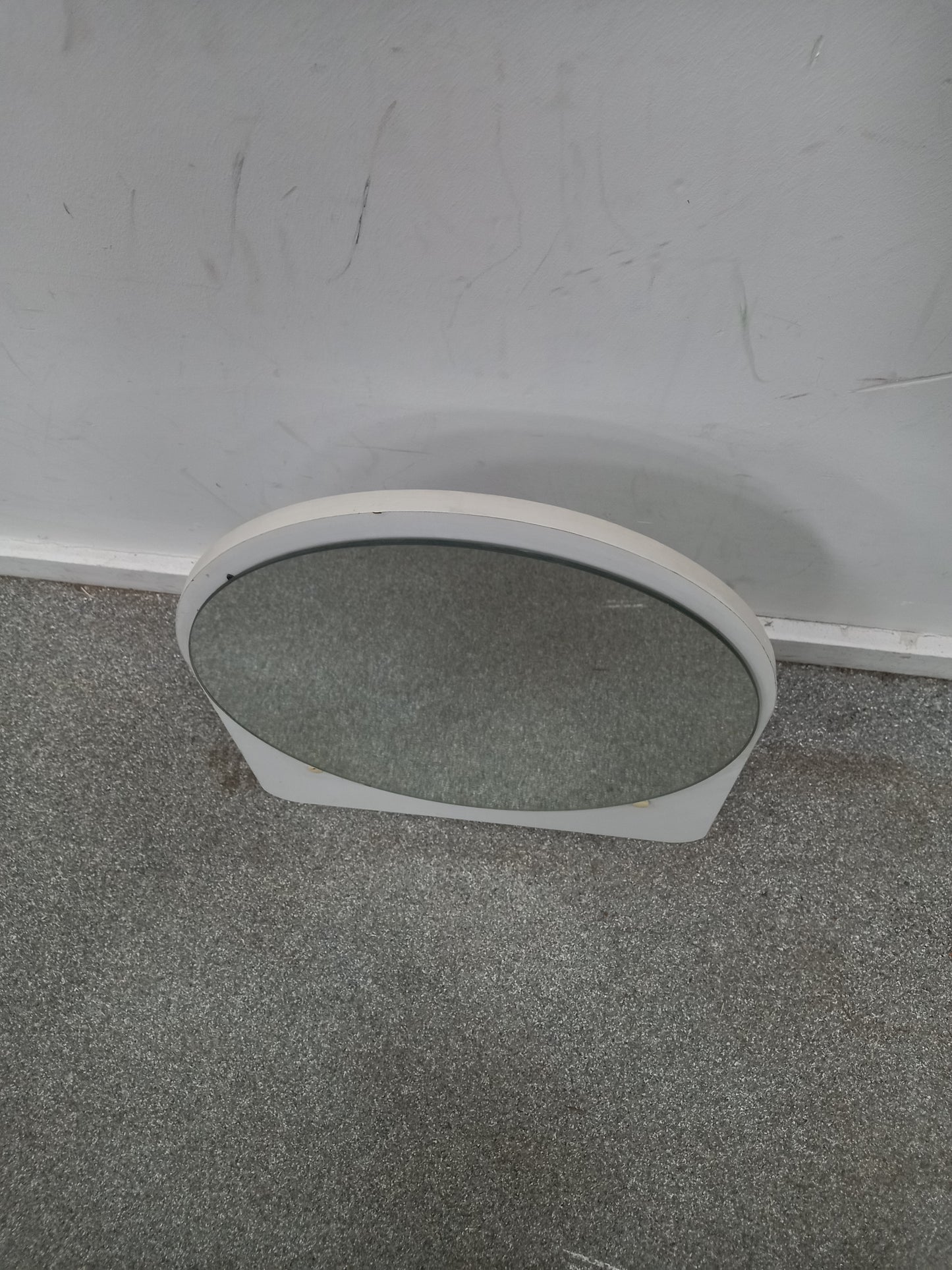 Table Top Mirror (130204)online room