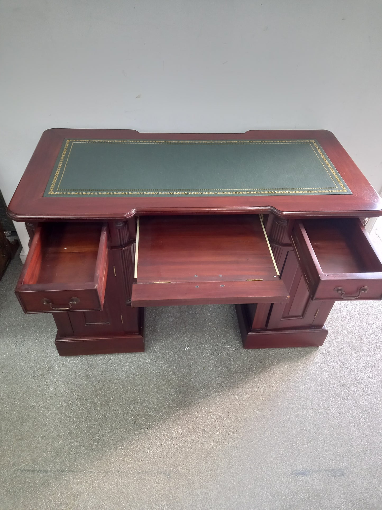 Wooden Desk (221001)