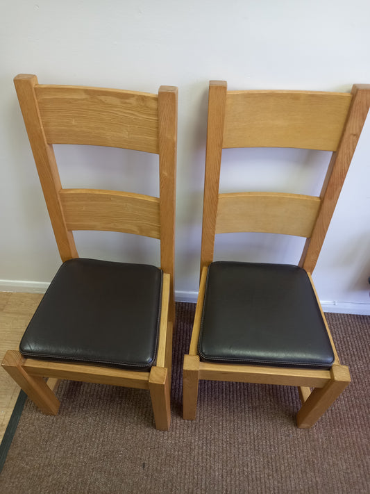 Dining Chairs ×2 (05122503)
