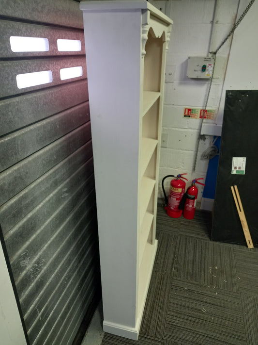 Painted wooden Bookcase (011003) site b