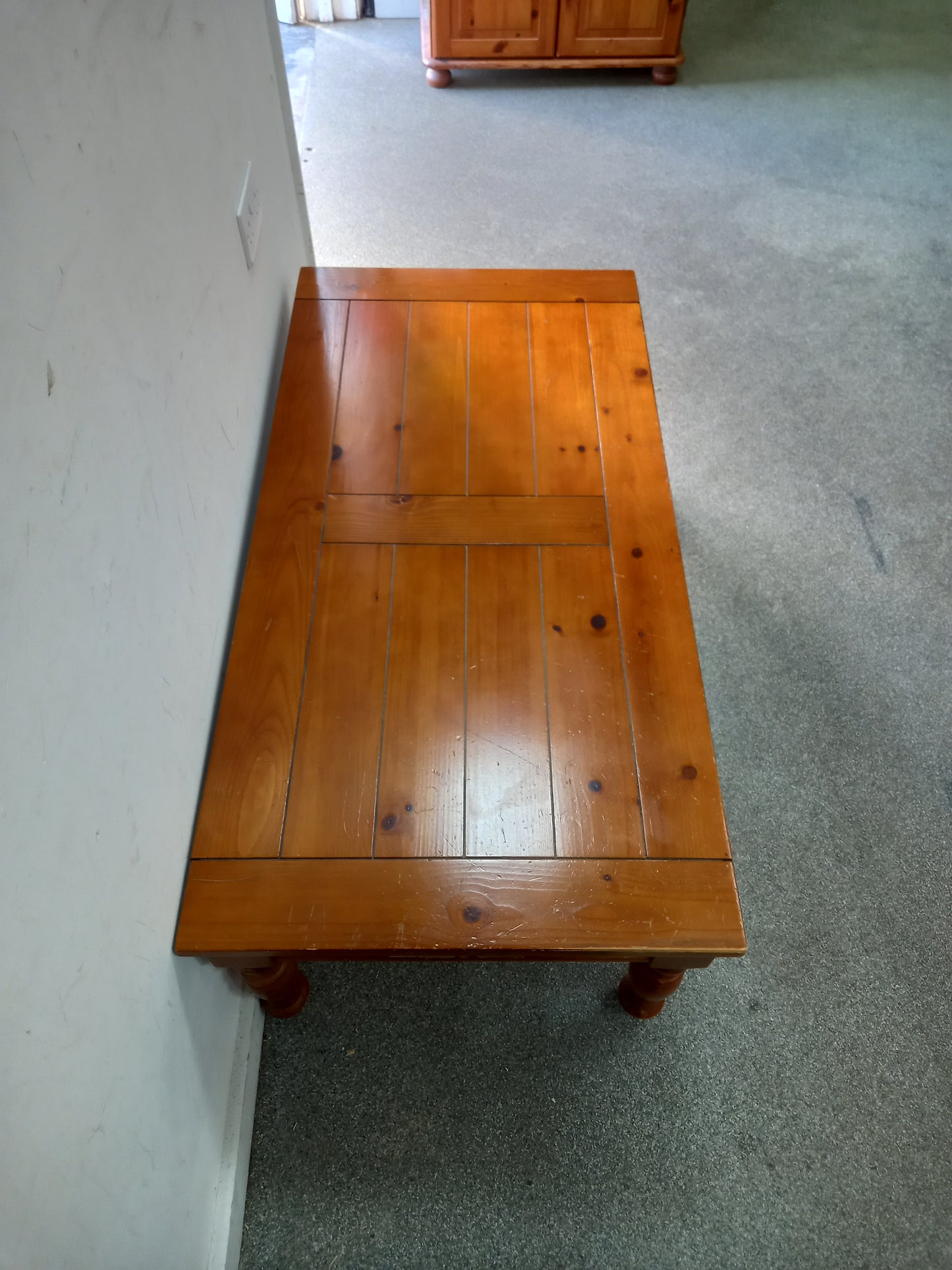 Coffee table (300903) site B