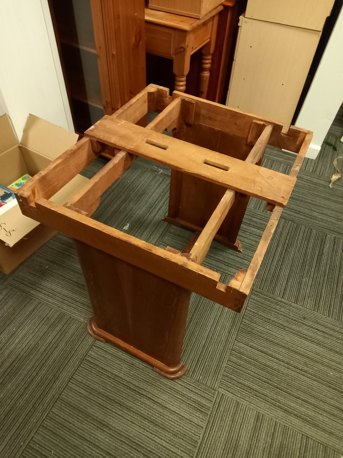 Dining Table (131006)