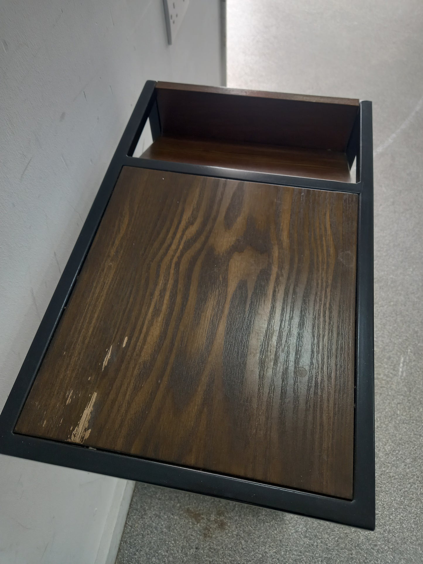 Sidetable (160919)