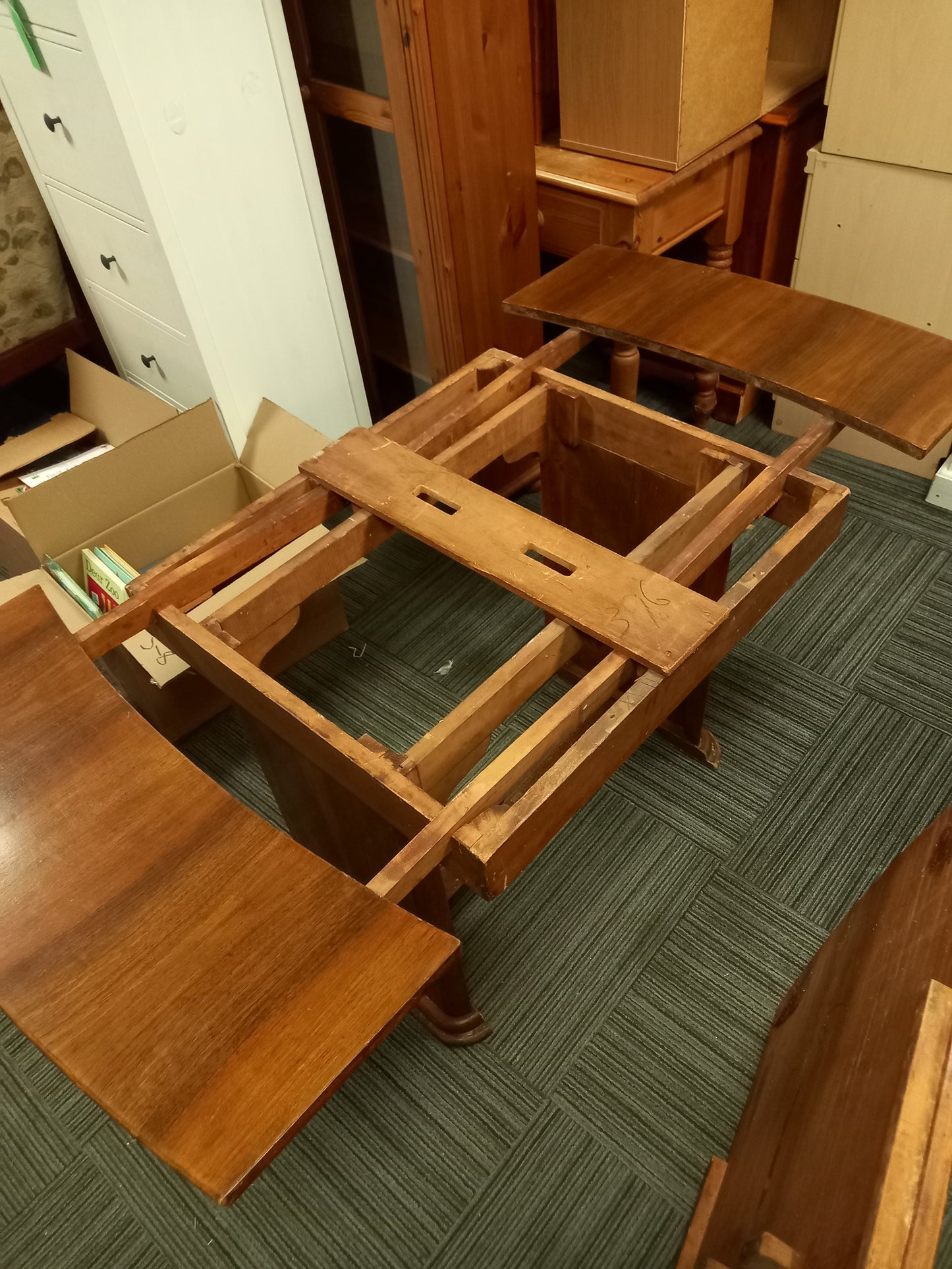 Dining Table (131006)