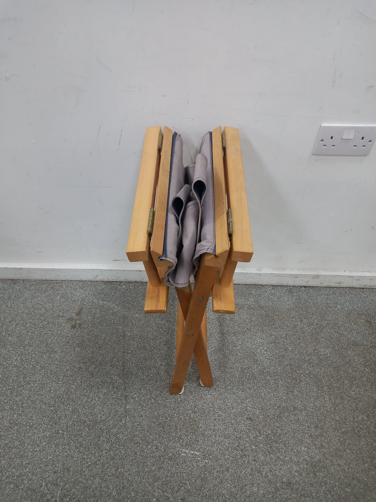 Directors Chair (240904)