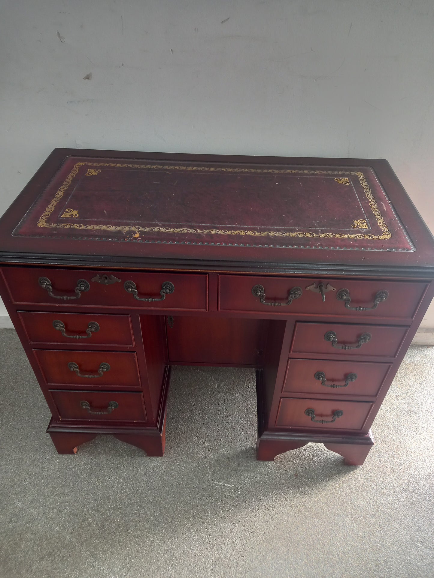 Small Antique Desk (230903)