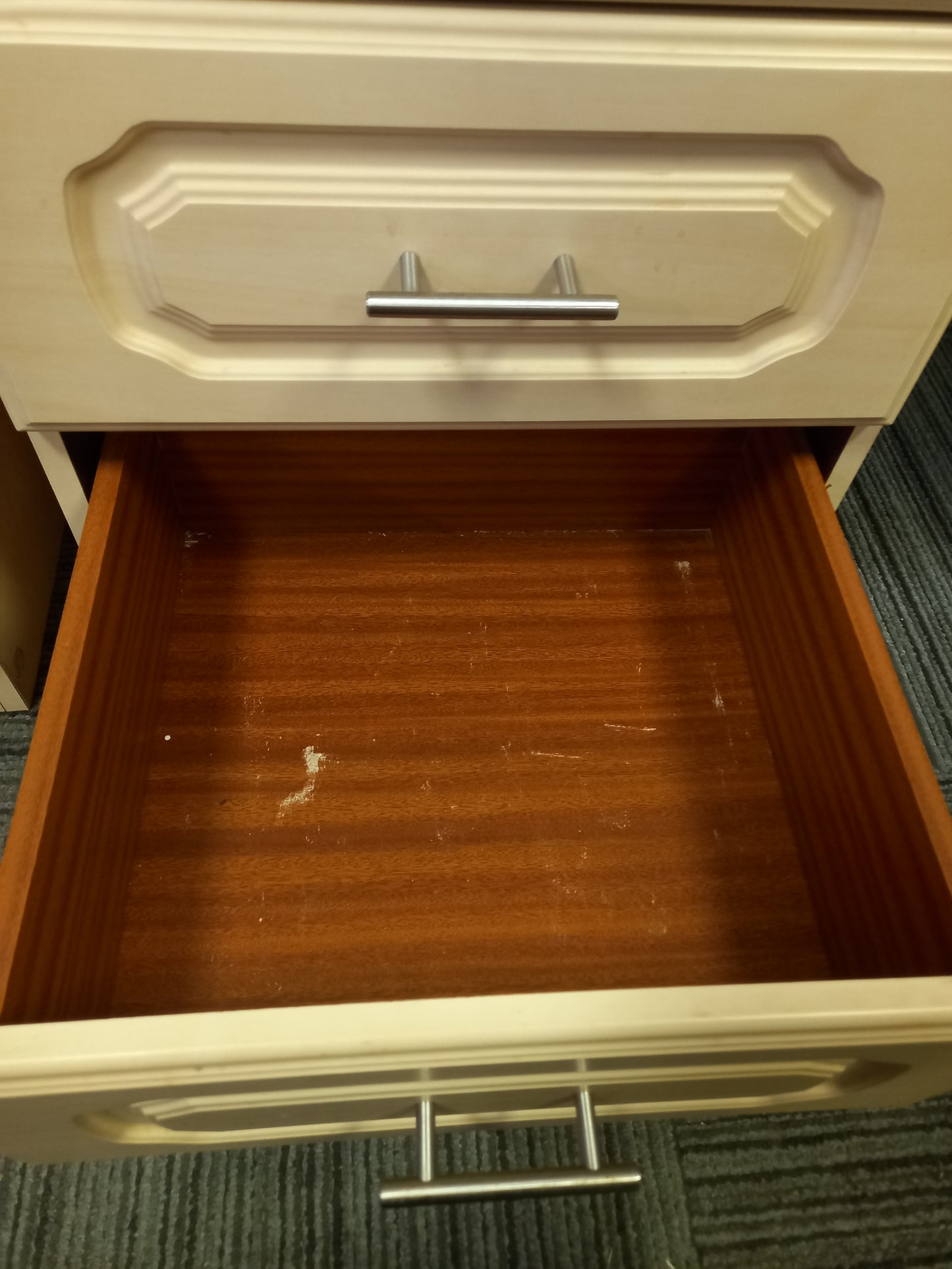 Bedside Tables (300910)site B