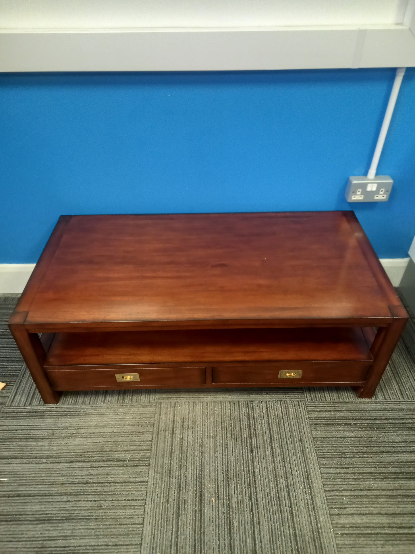 Coffee Table (300913)site B