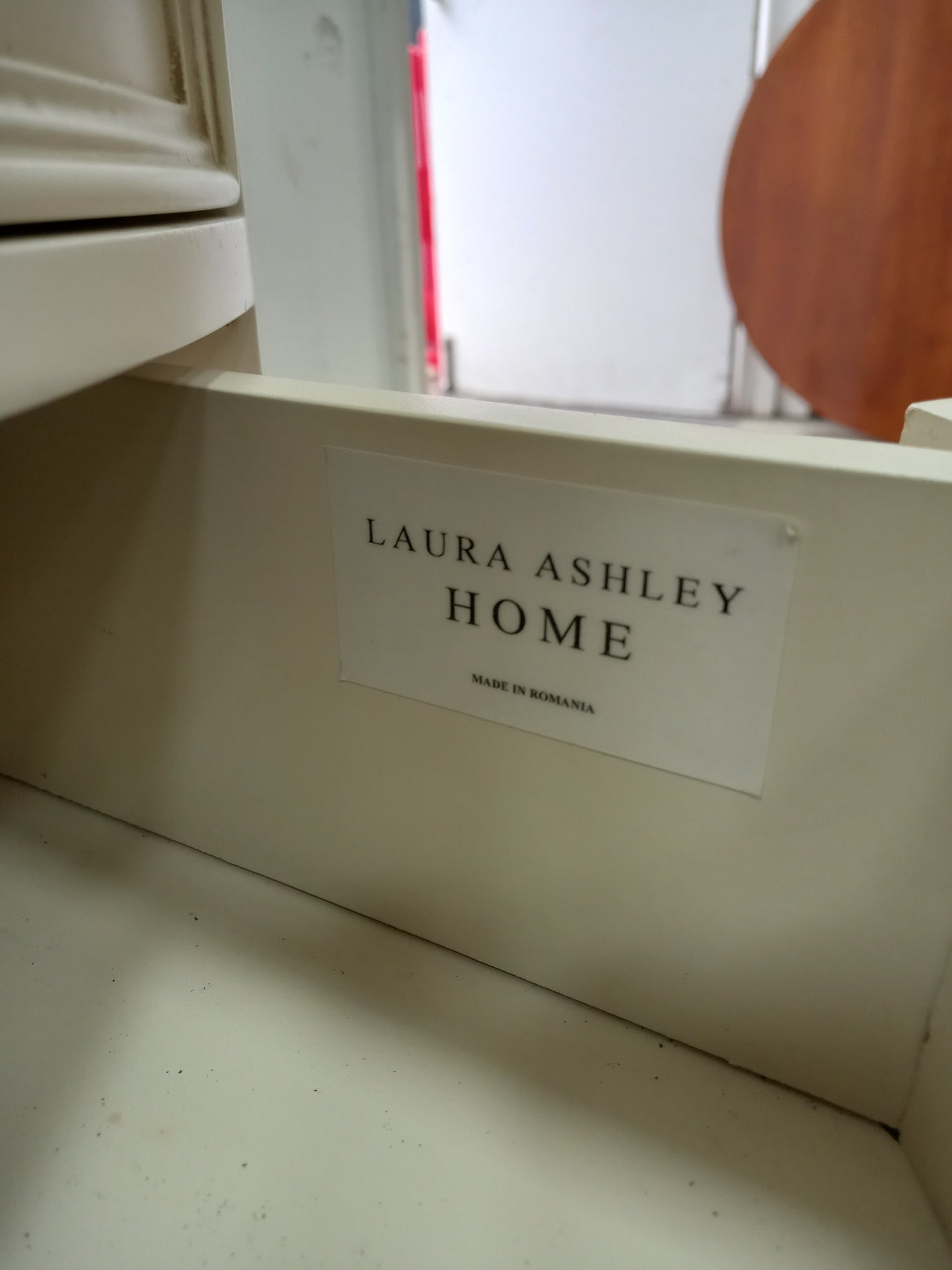 Laura Ashley Bedside (13112503) site C ga3618