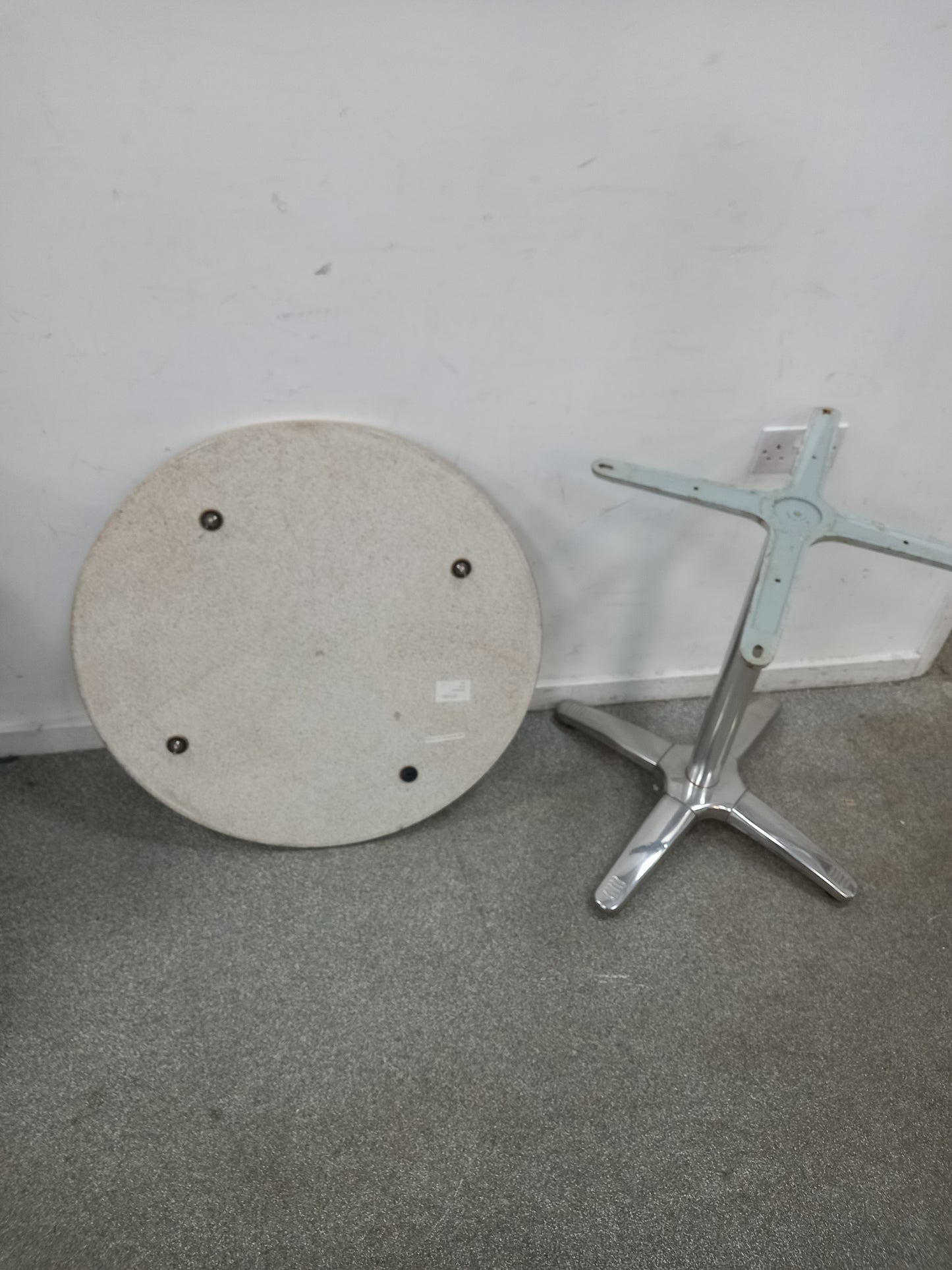 Marble round Table (240914)