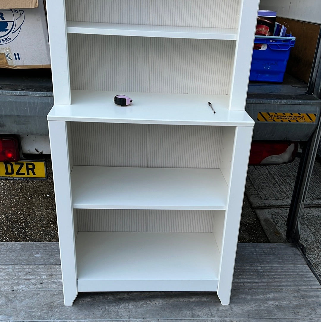 (Site B) (300906) Bookshelf / display unit