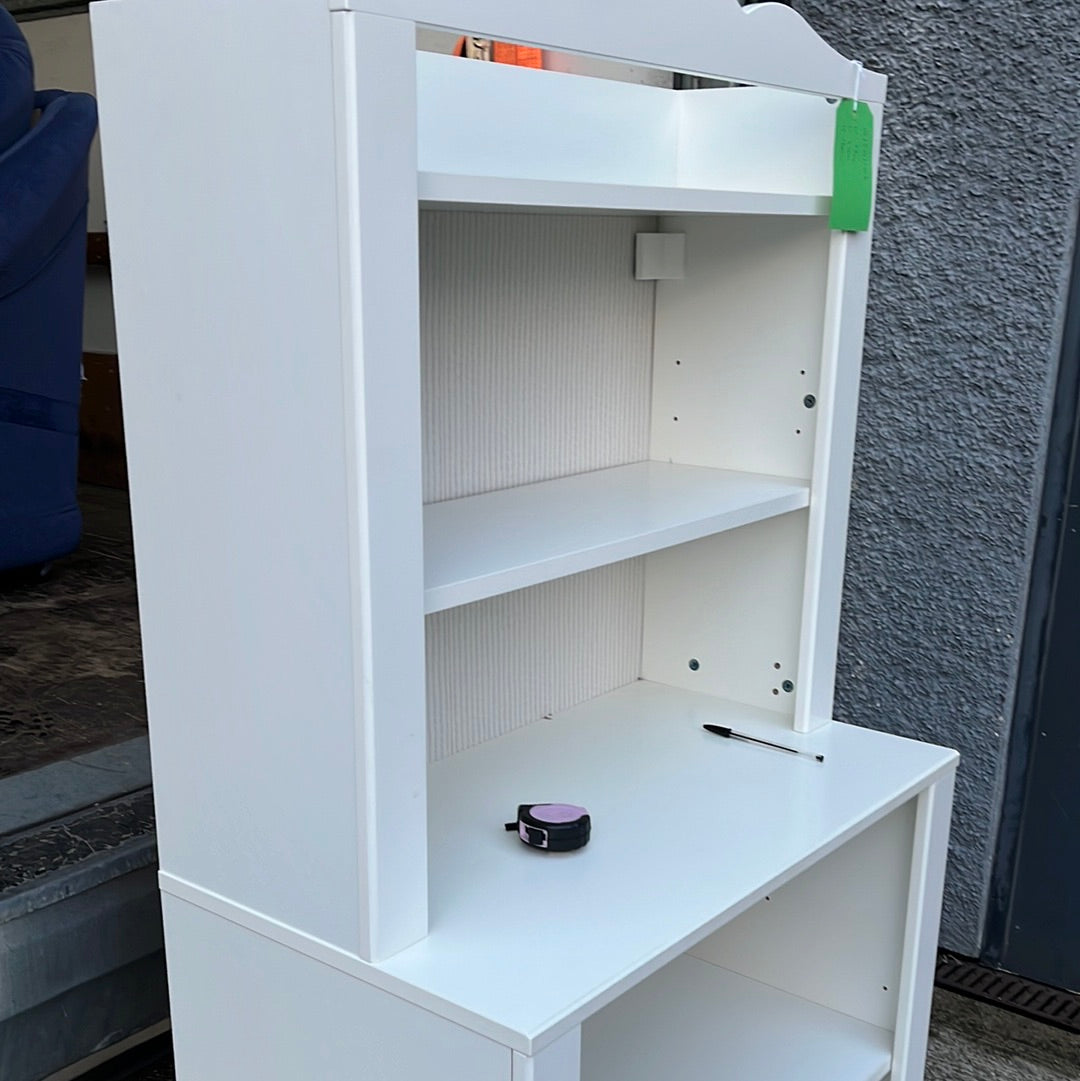 (Site B) (300906) Bookshelf / display unit