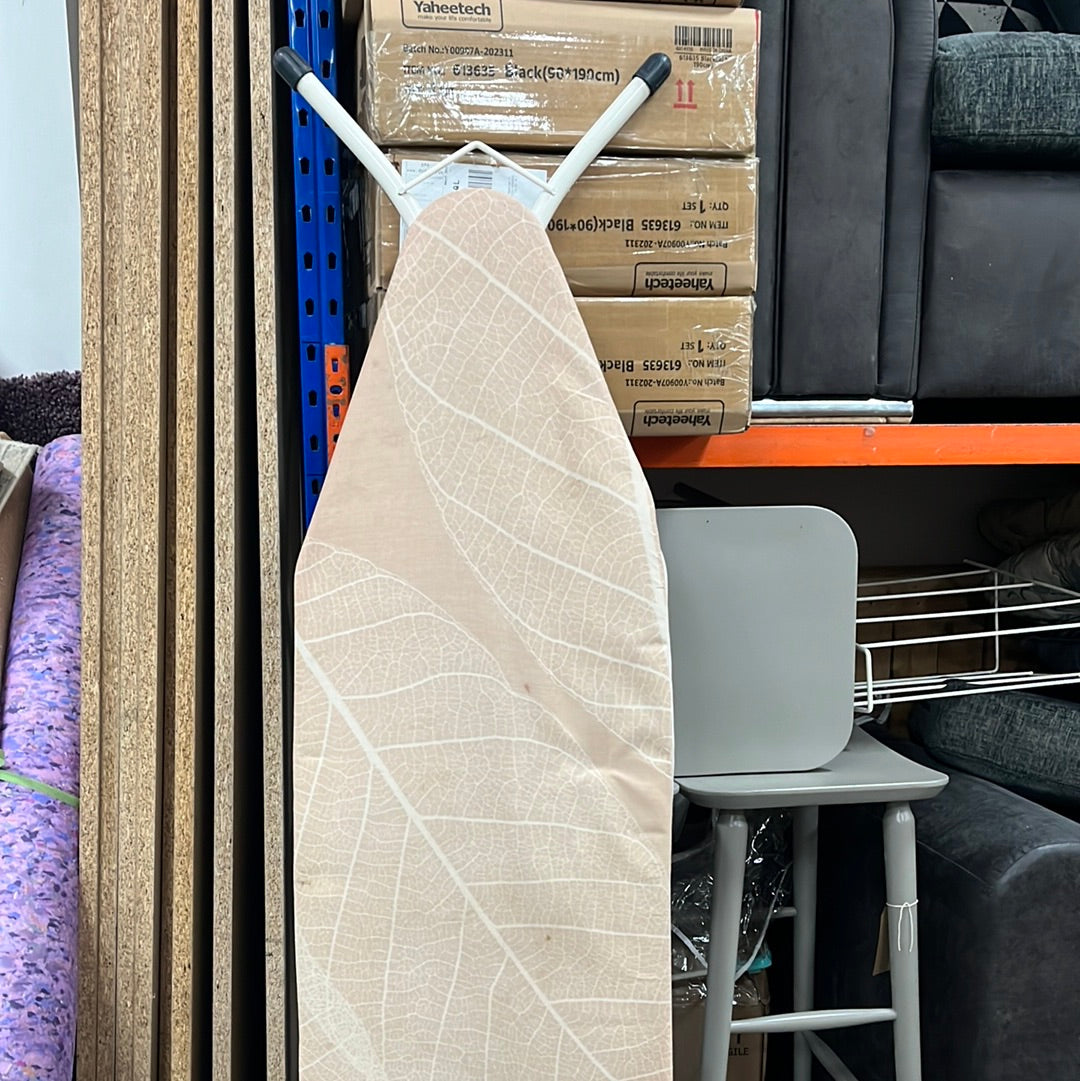 Ironing board (0150407)