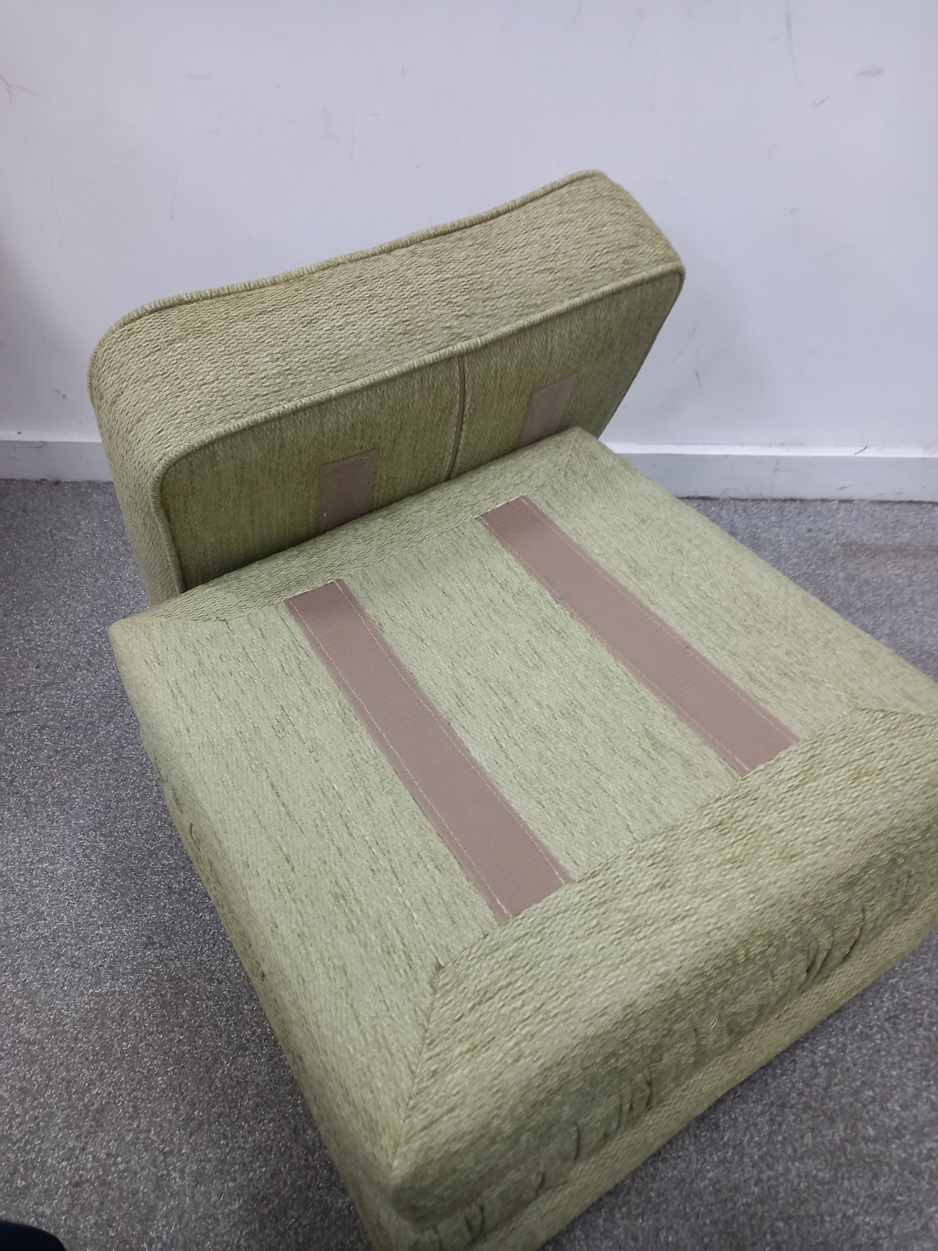 Footstool (12062601)