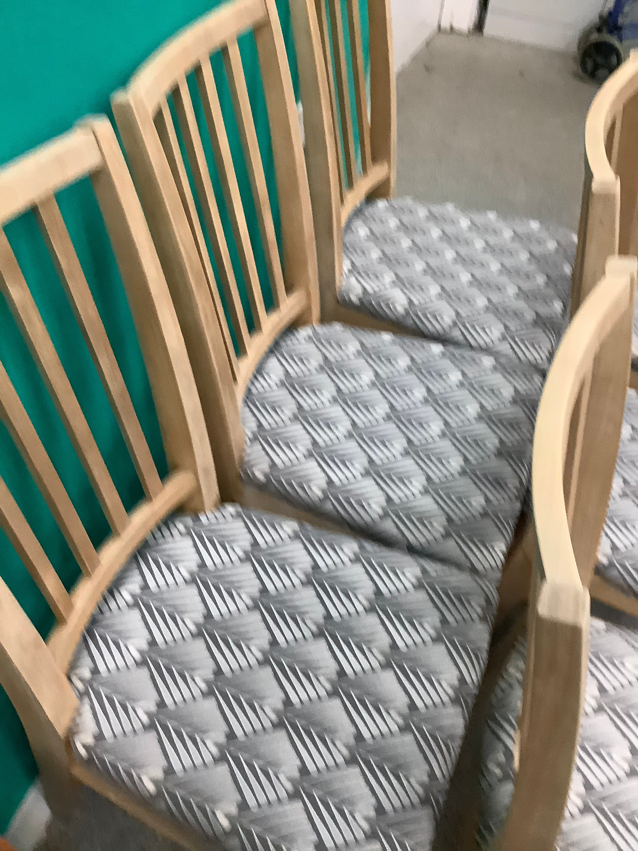 Dining chairs x 6.  250826001