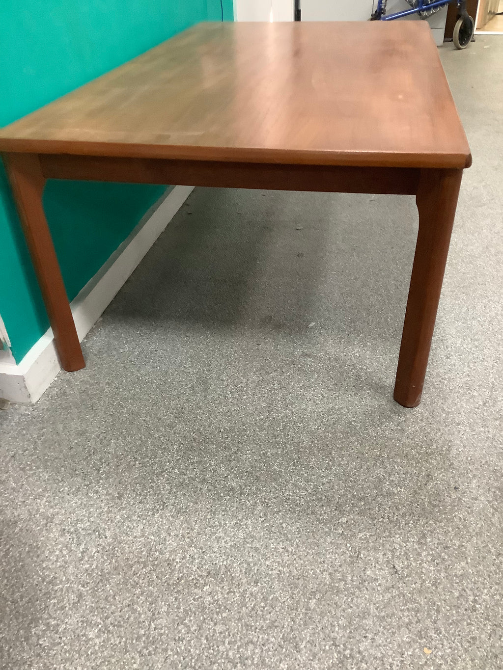 Coffee table 250826010