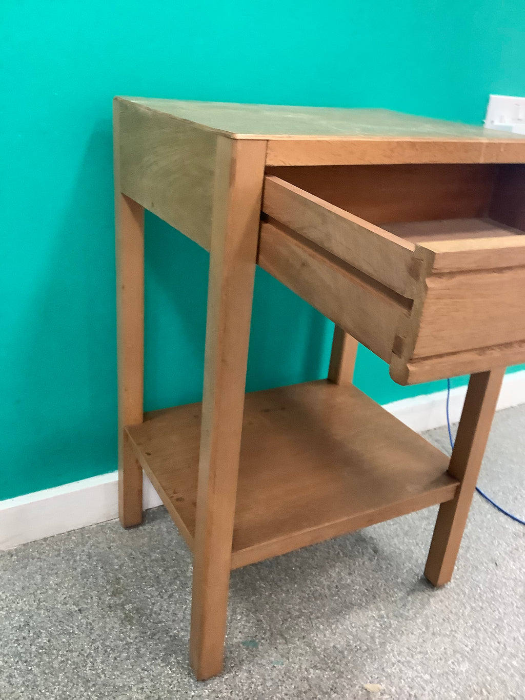 Bedside table 260826002