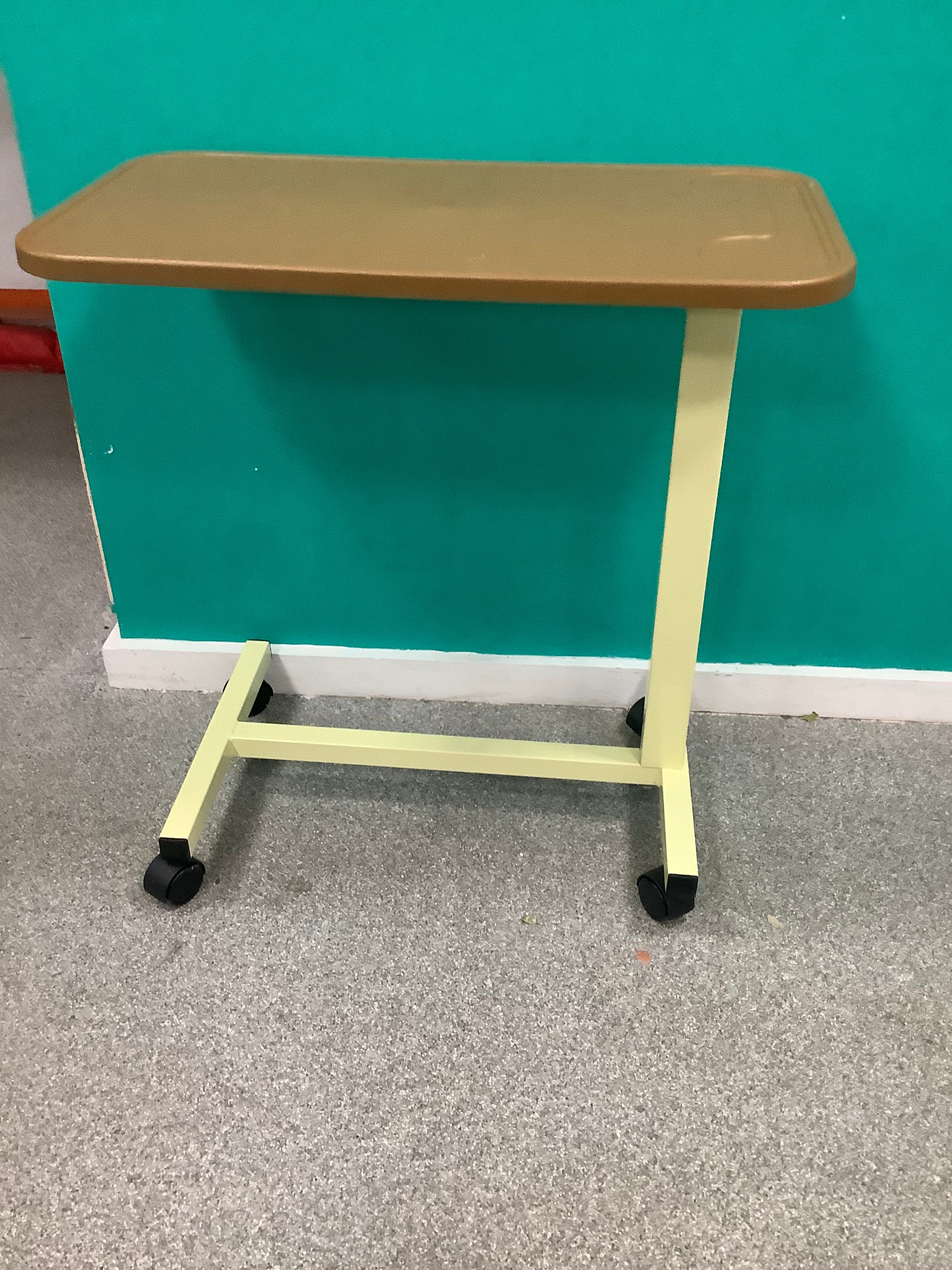 Bed table 260826004