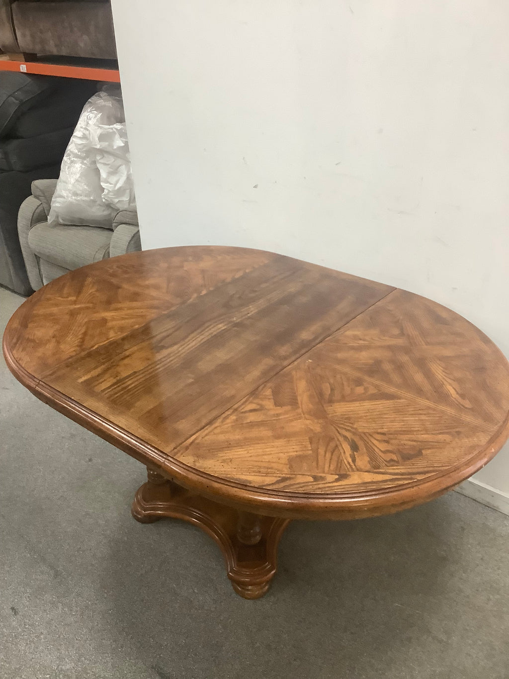 Extendable Round Table (020901