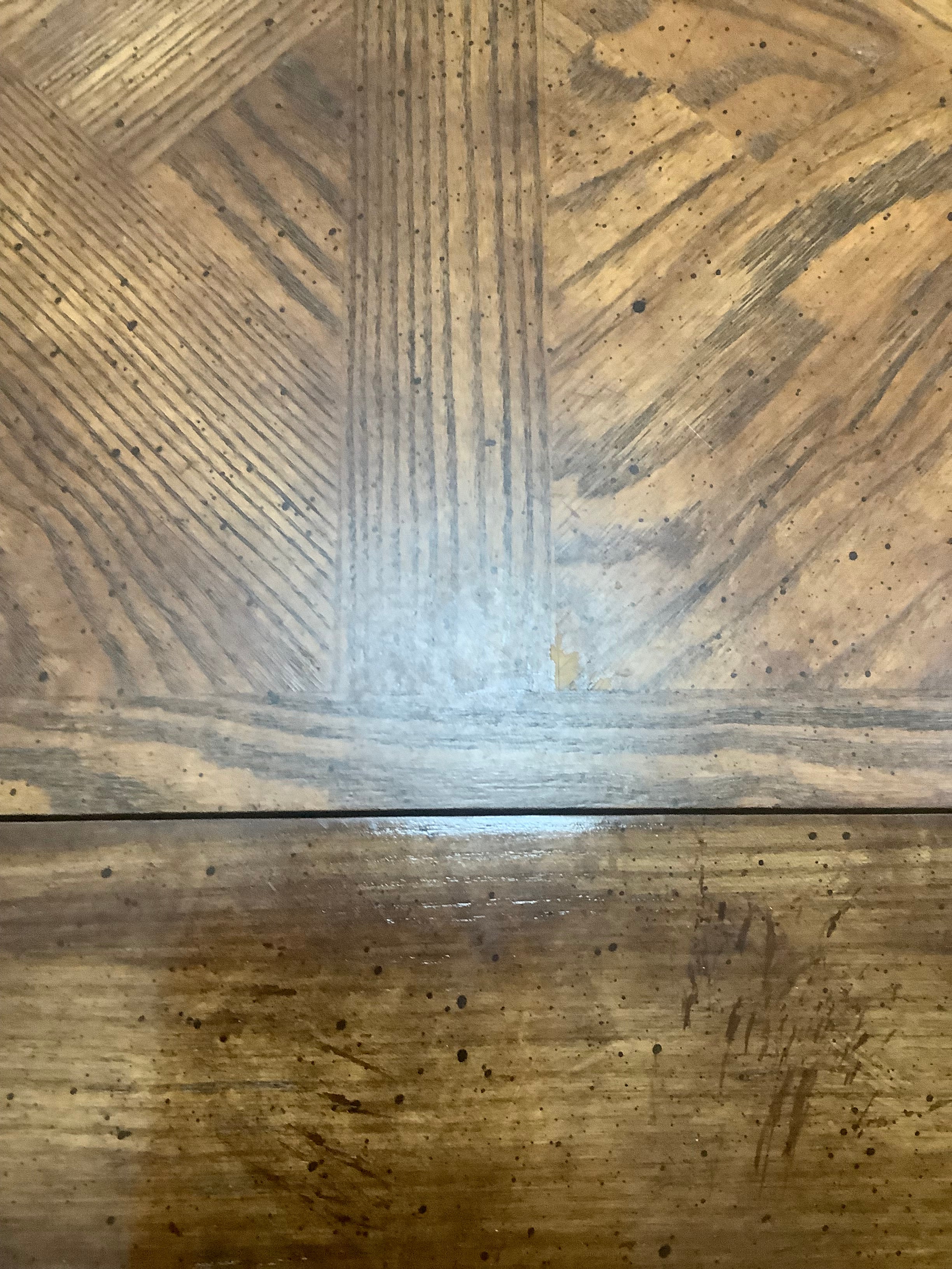 Extendable Round Table (020901