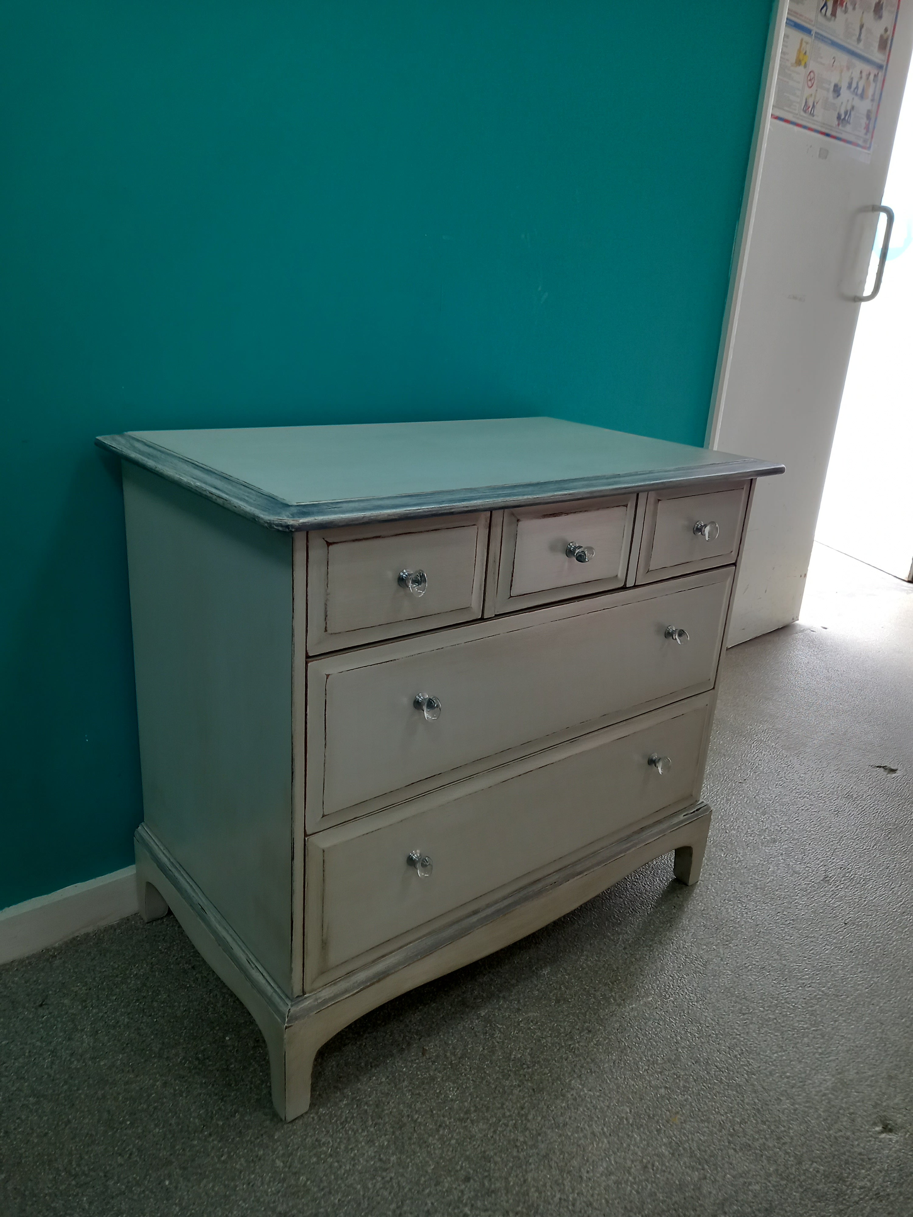 Chest Of Drawers (18052608)