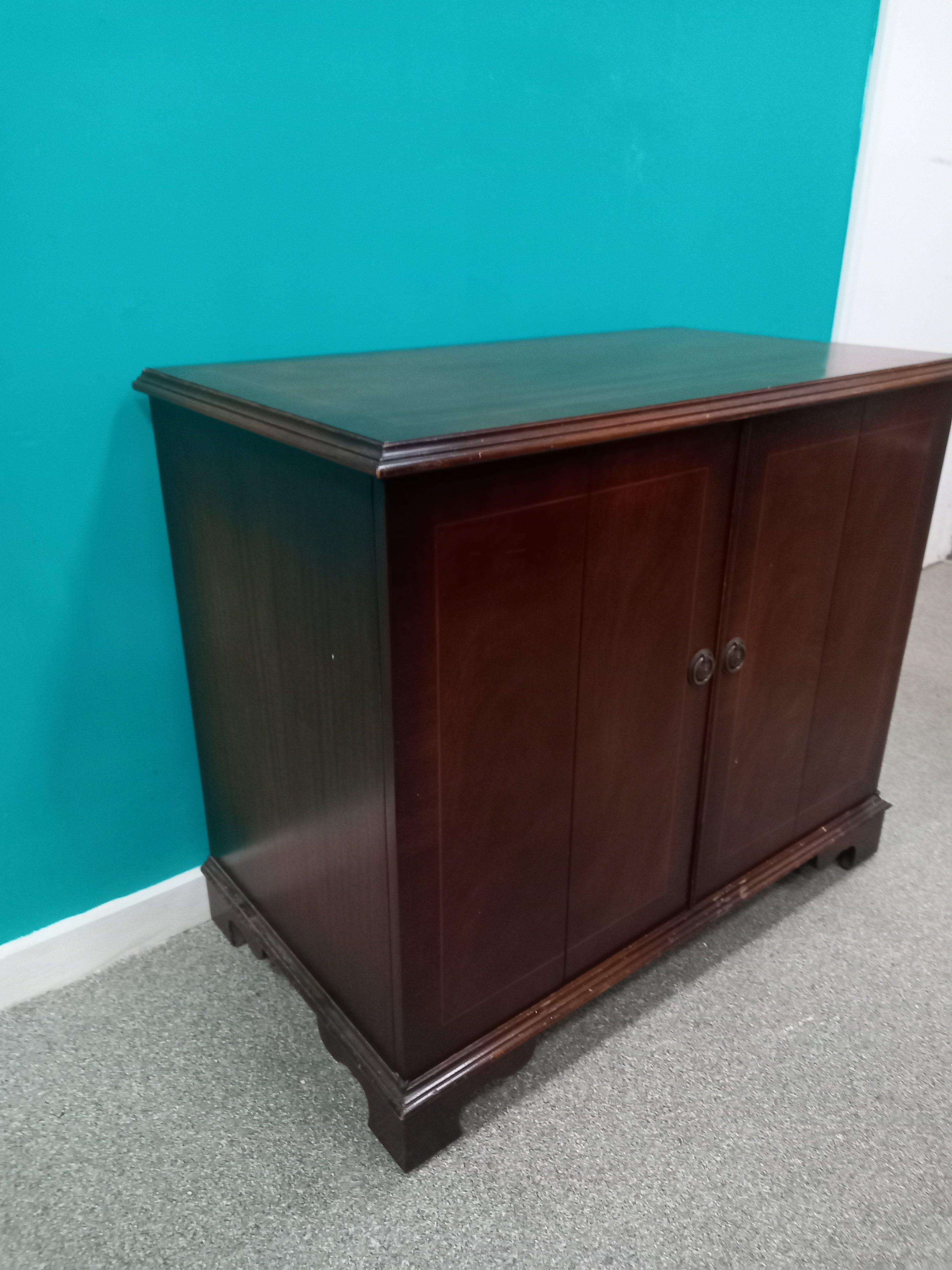 Cupboard (03062604