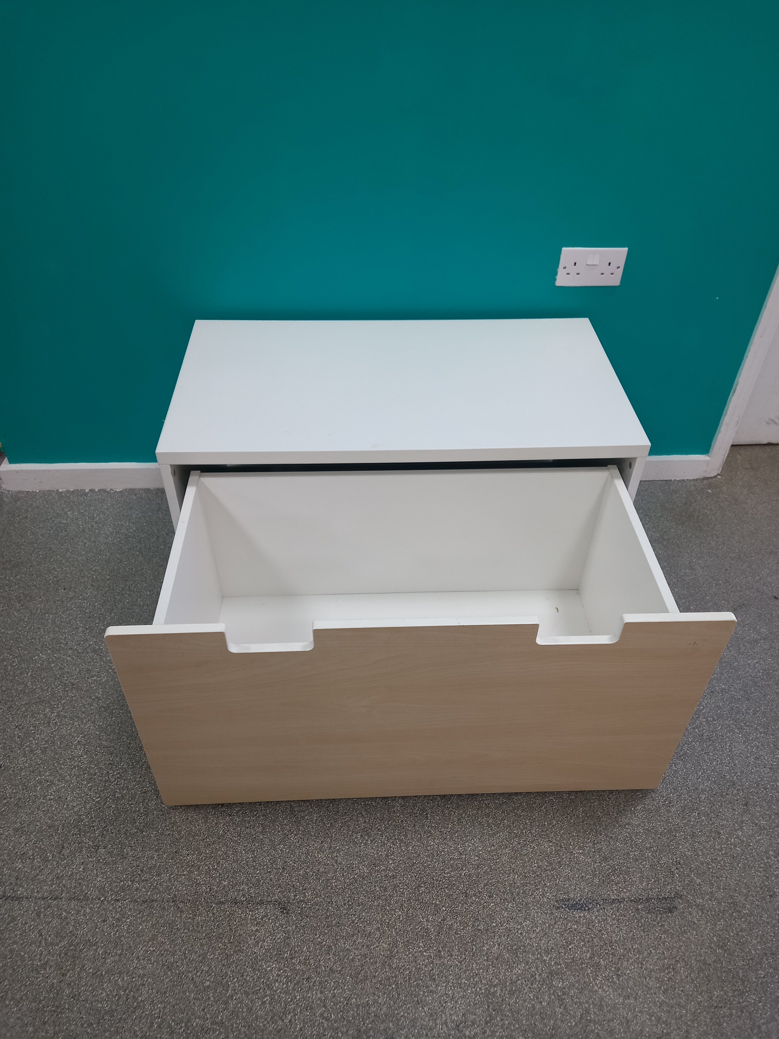 Storage/Blanket Box (29042601)