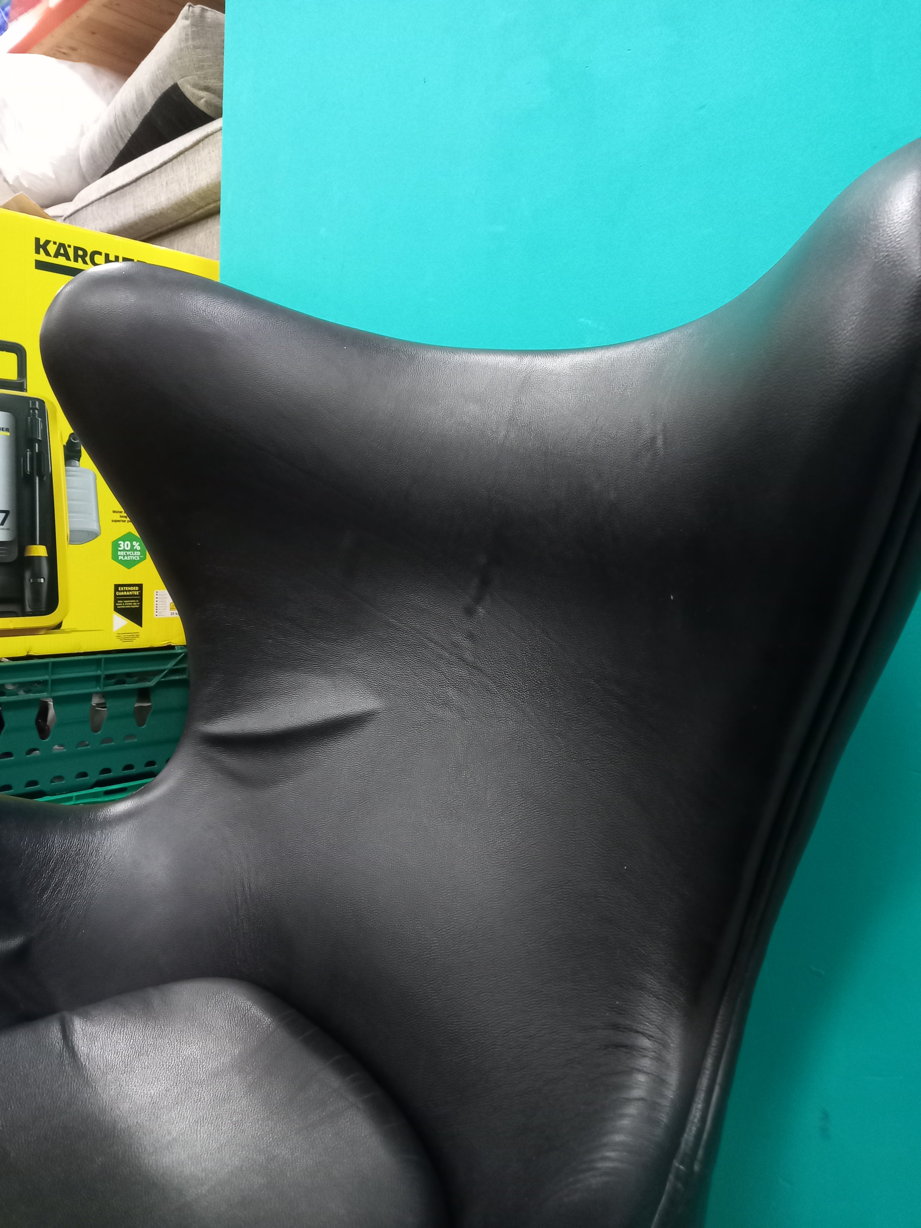 Leather Egg Chair (13072603)