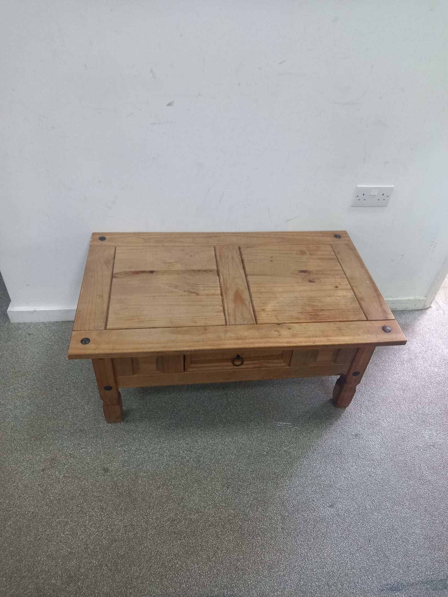 Coffee Table (240702)