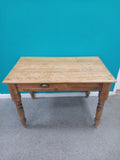 Small Kitchen Table (25062603) ga3995
