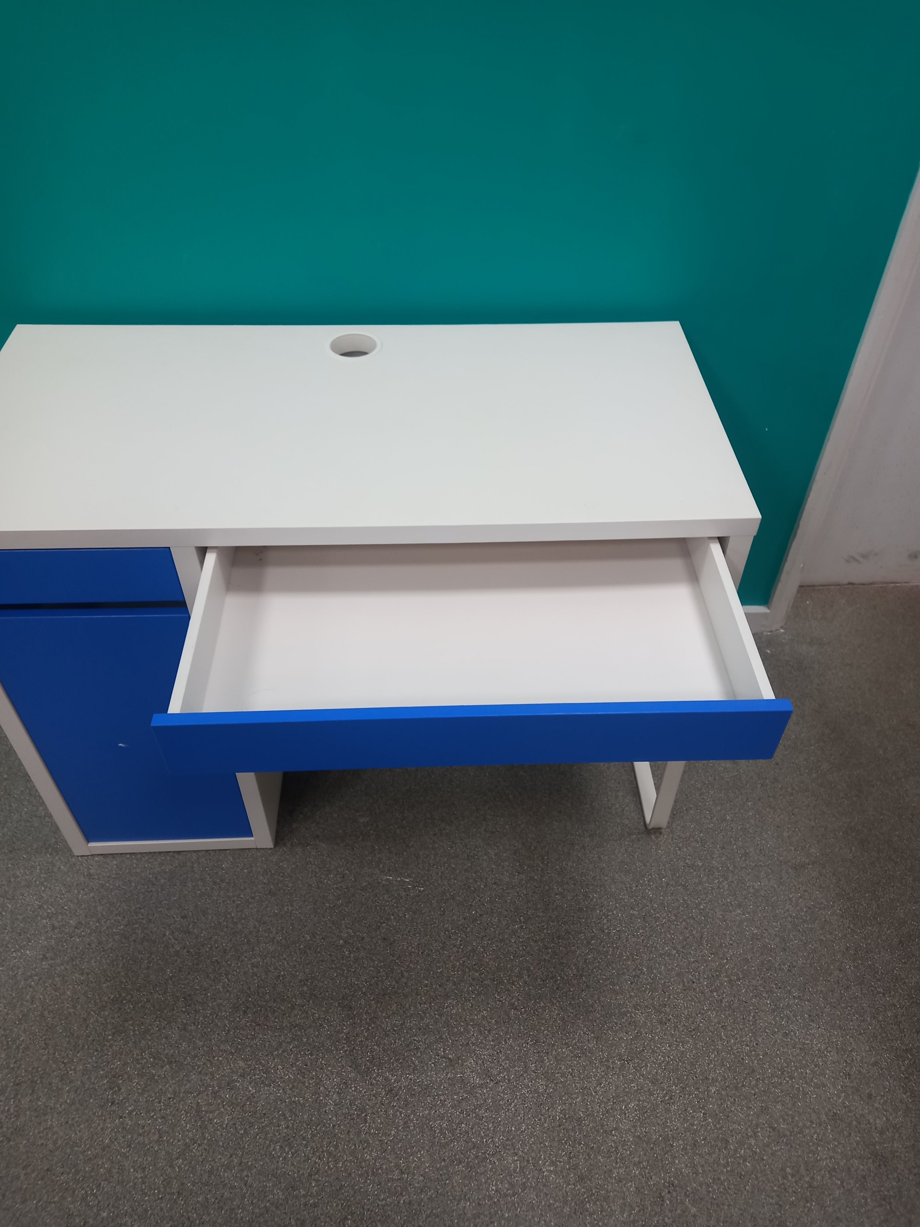Desk (08042602) ga3991