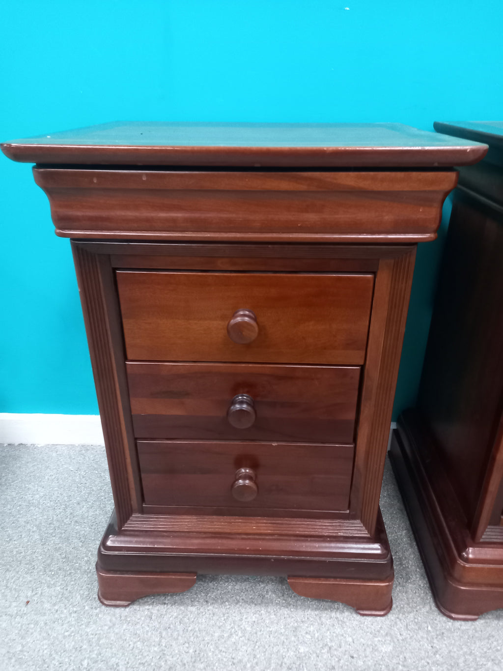 Solid Wood Bedside Tables (08072608)