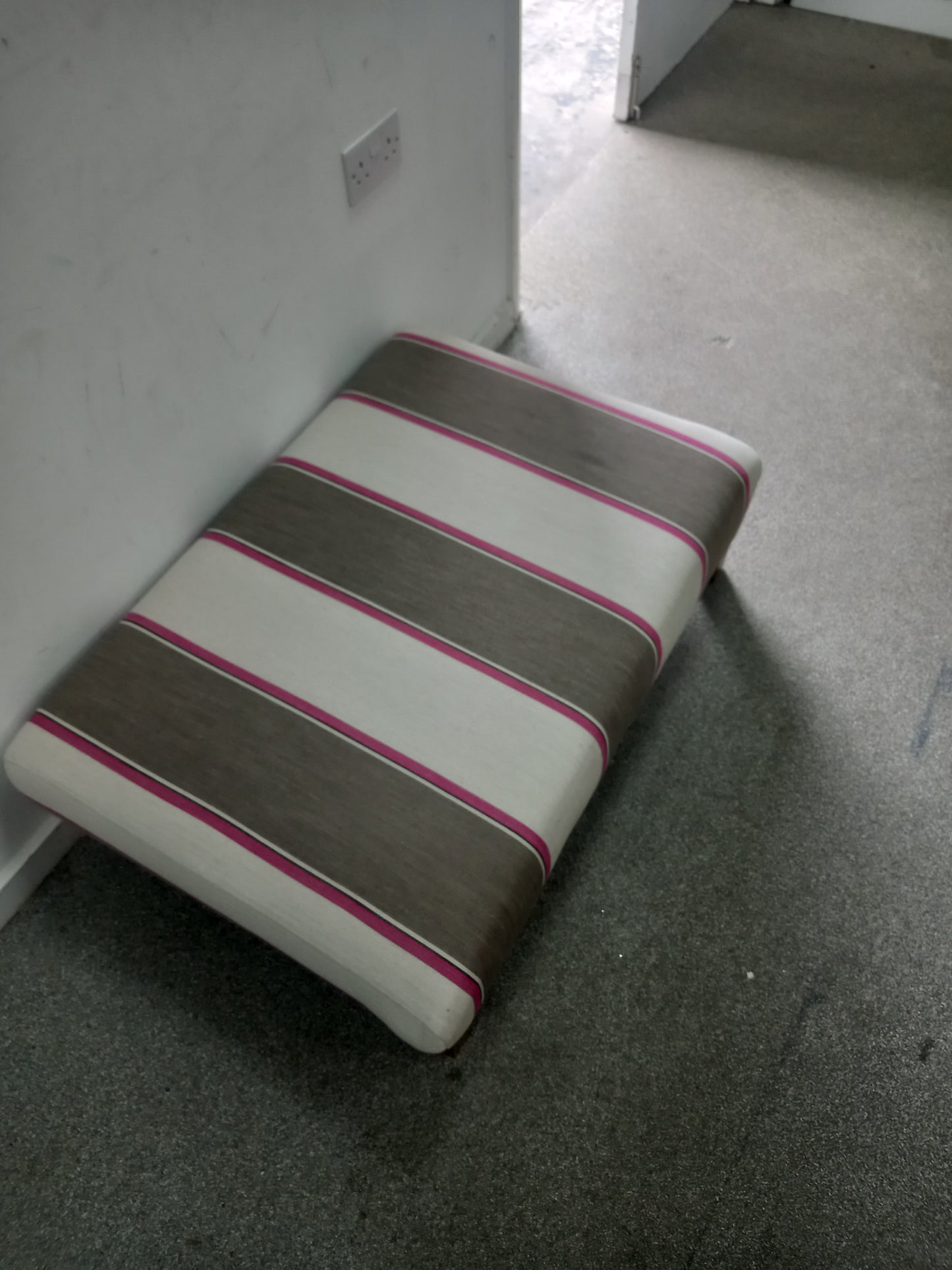 Ottoman Footstool (080802)