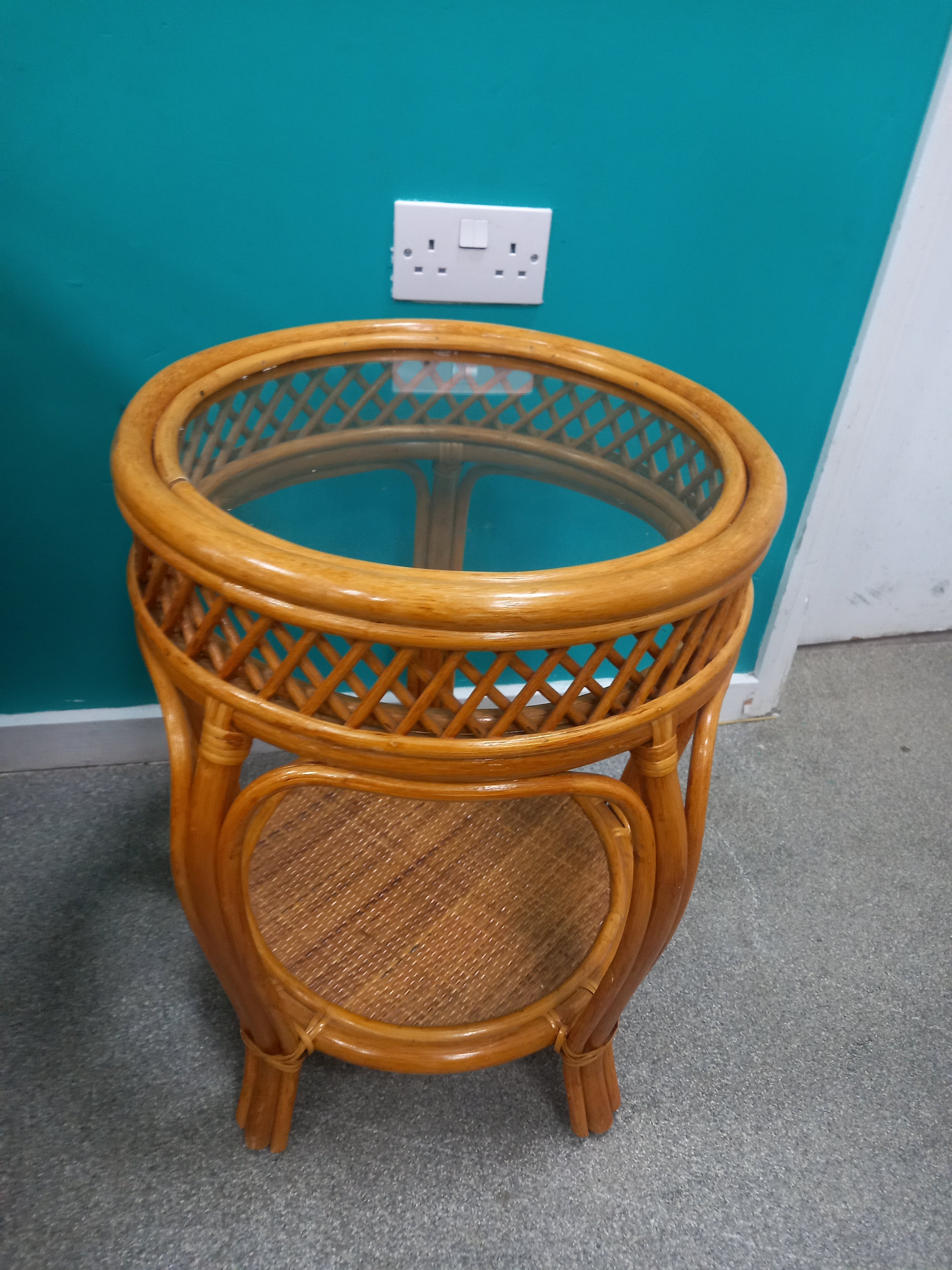 Conservatory Chair with Sidetable (14072602)