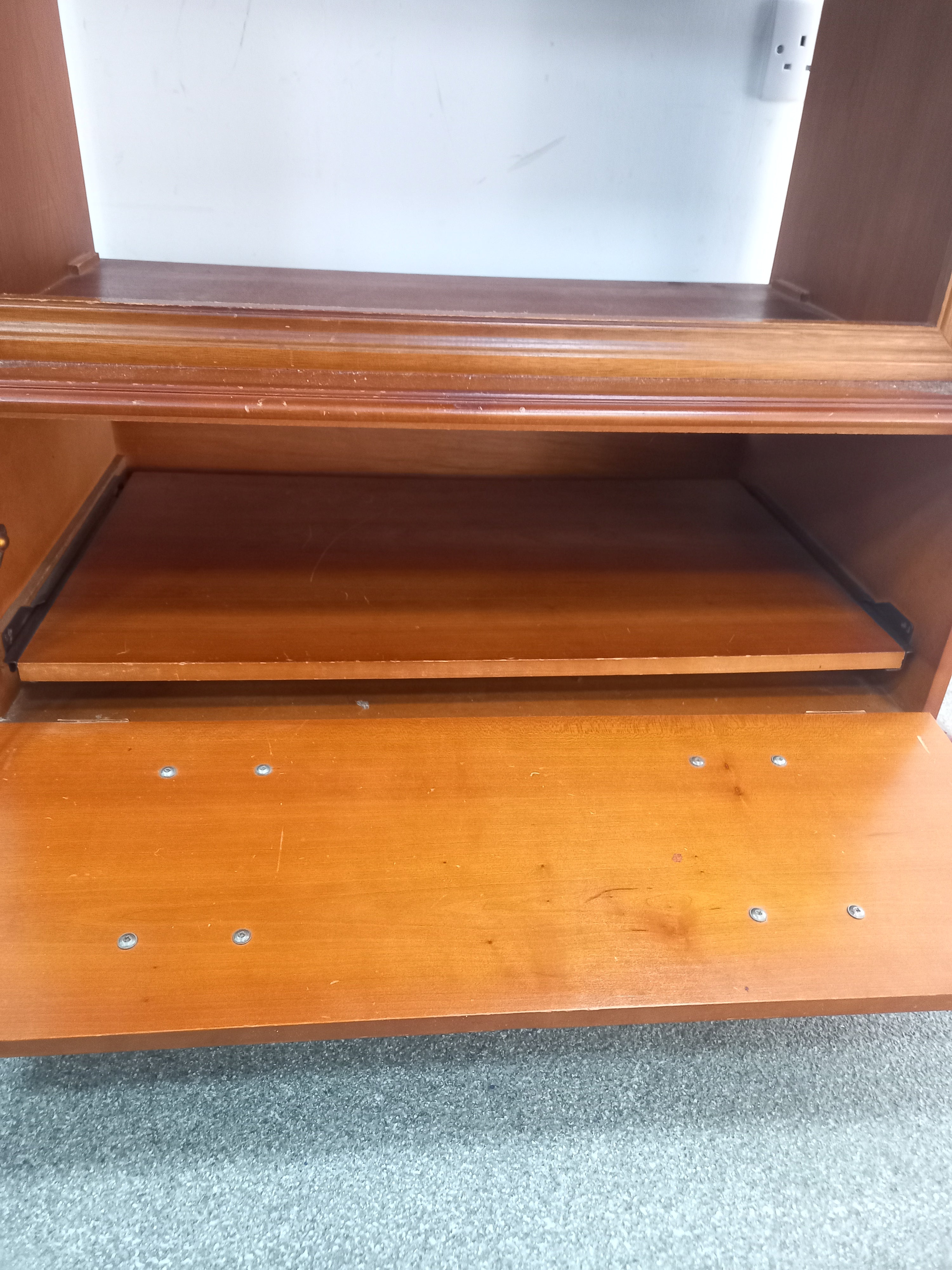 Television Cabinet (17122503)