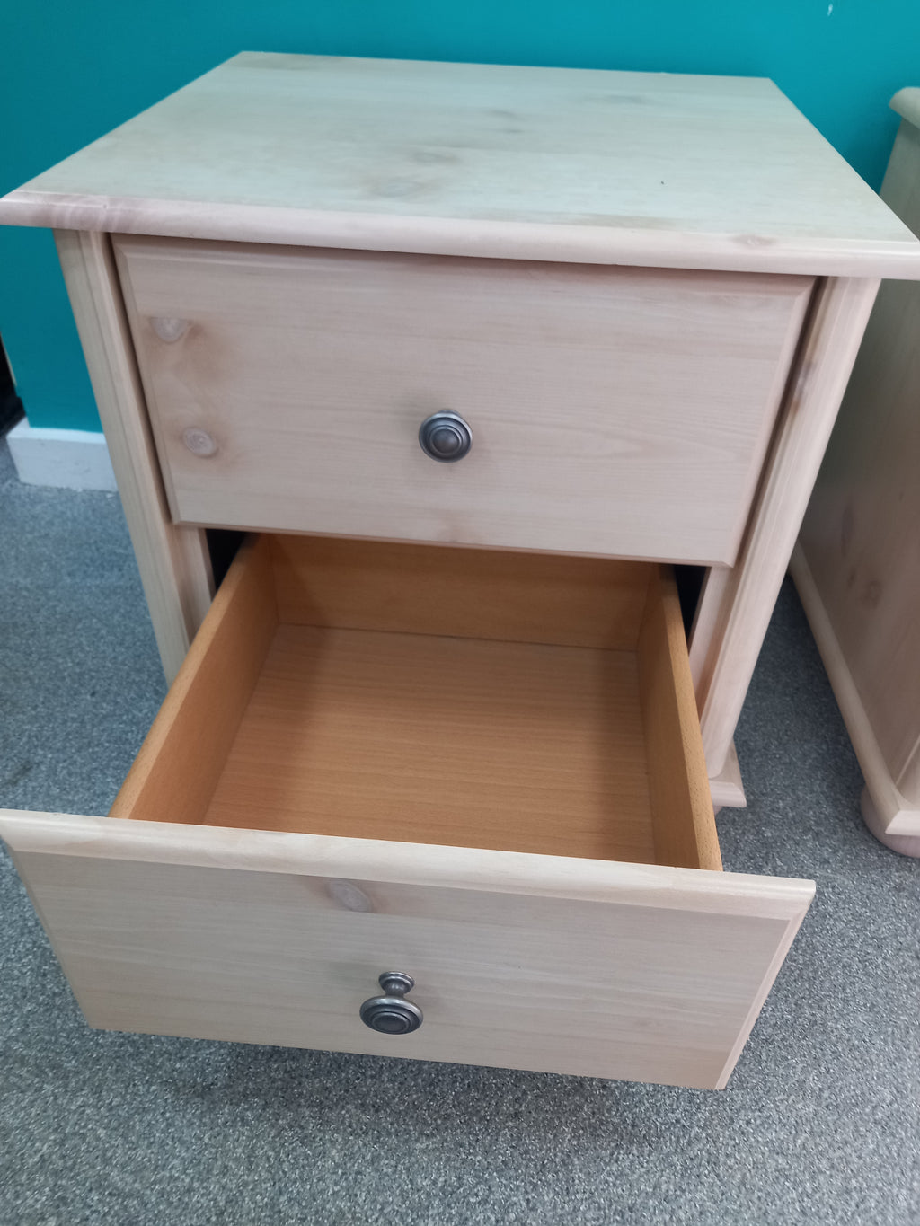 Bedside Tables (01072608) ga3997