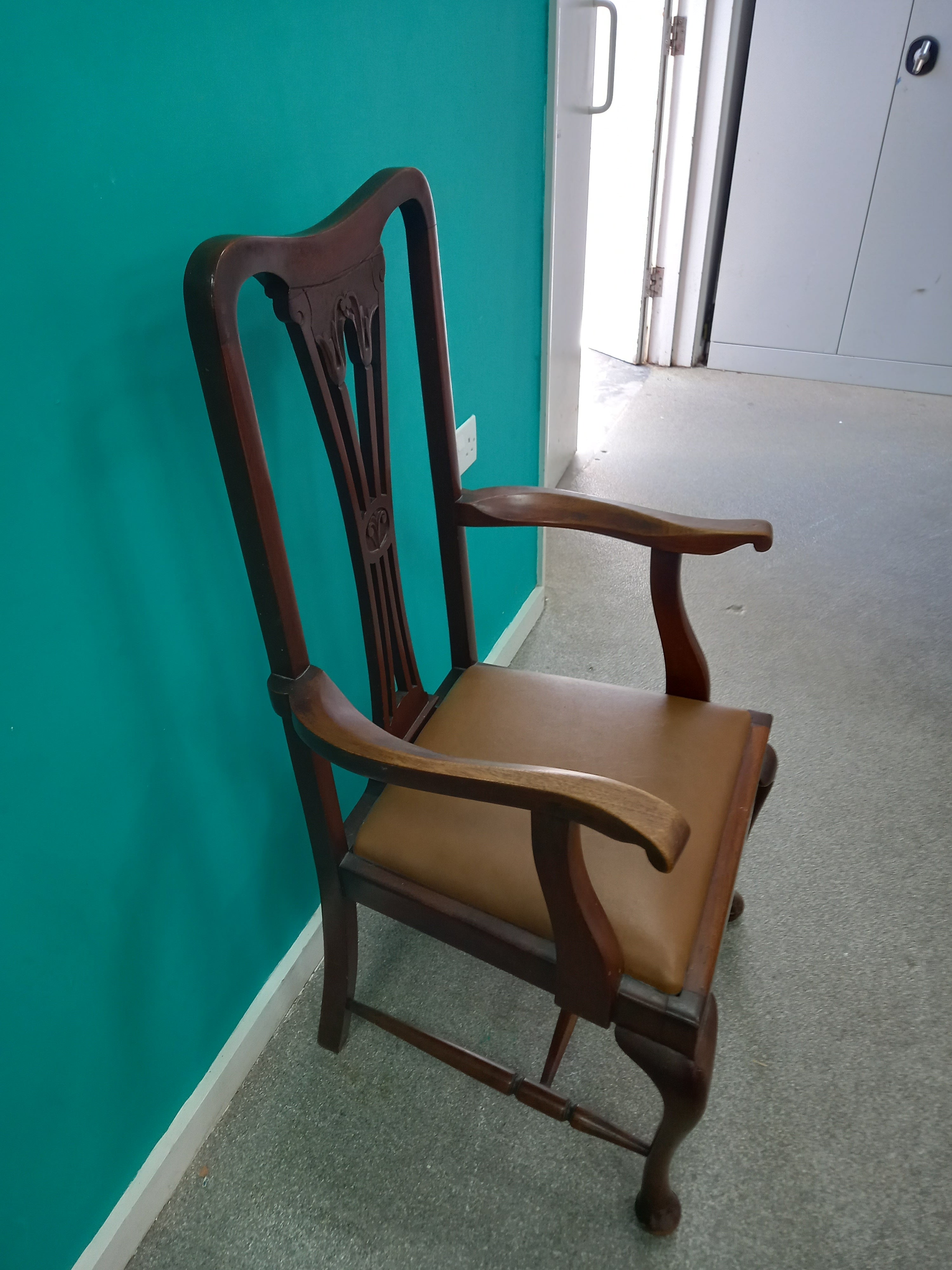 Farmhouse Chair (10082606)
