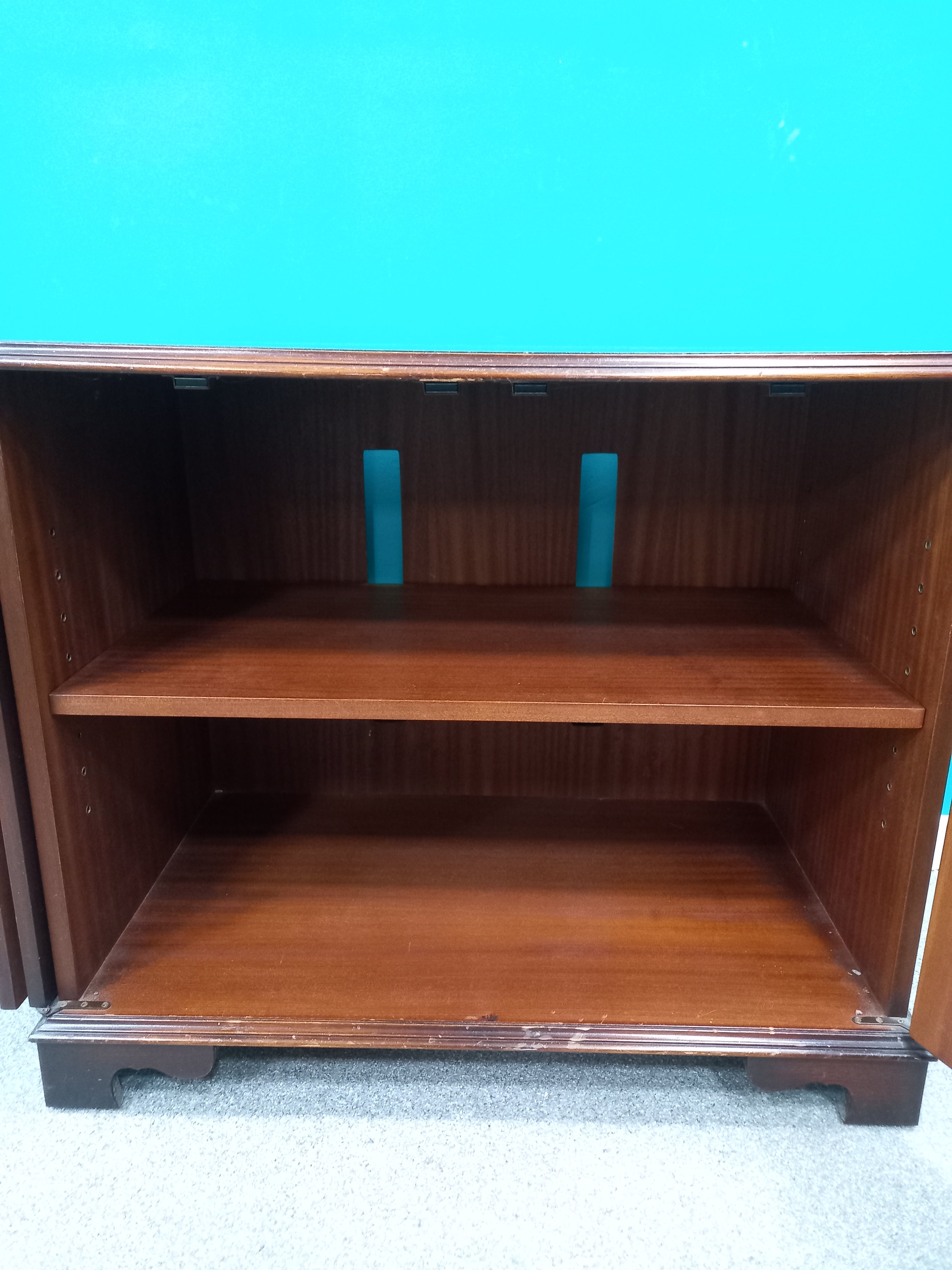 Cupboard (03062604