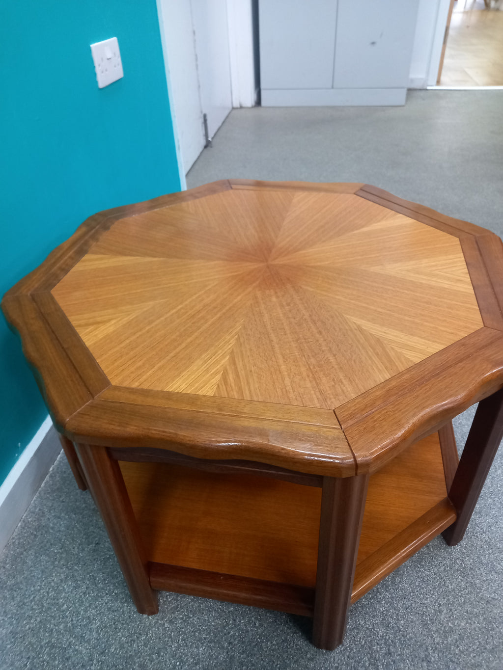 Teak octagonal coffee table (26062603)