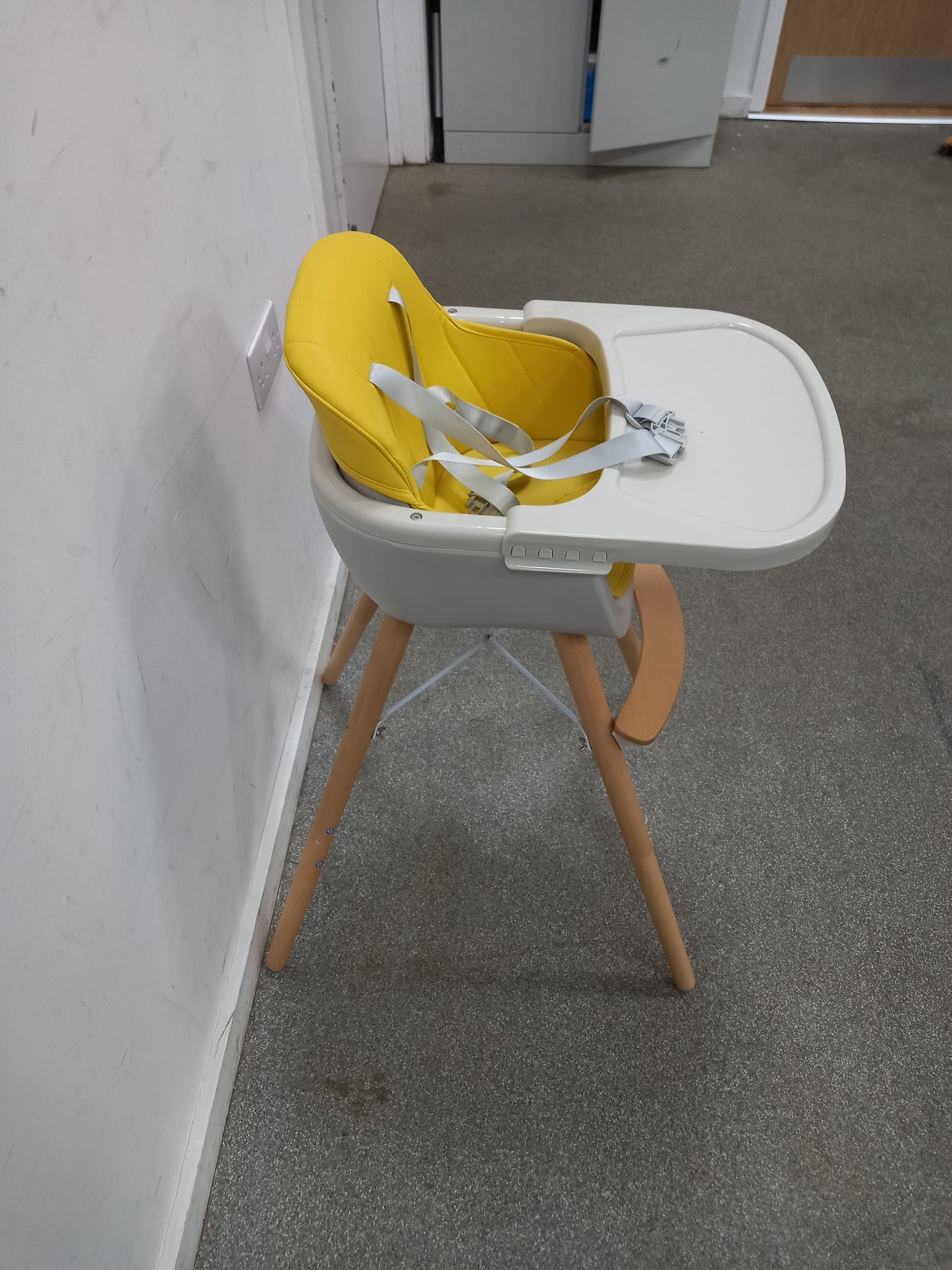 Baby Joy Highchair (17112510)